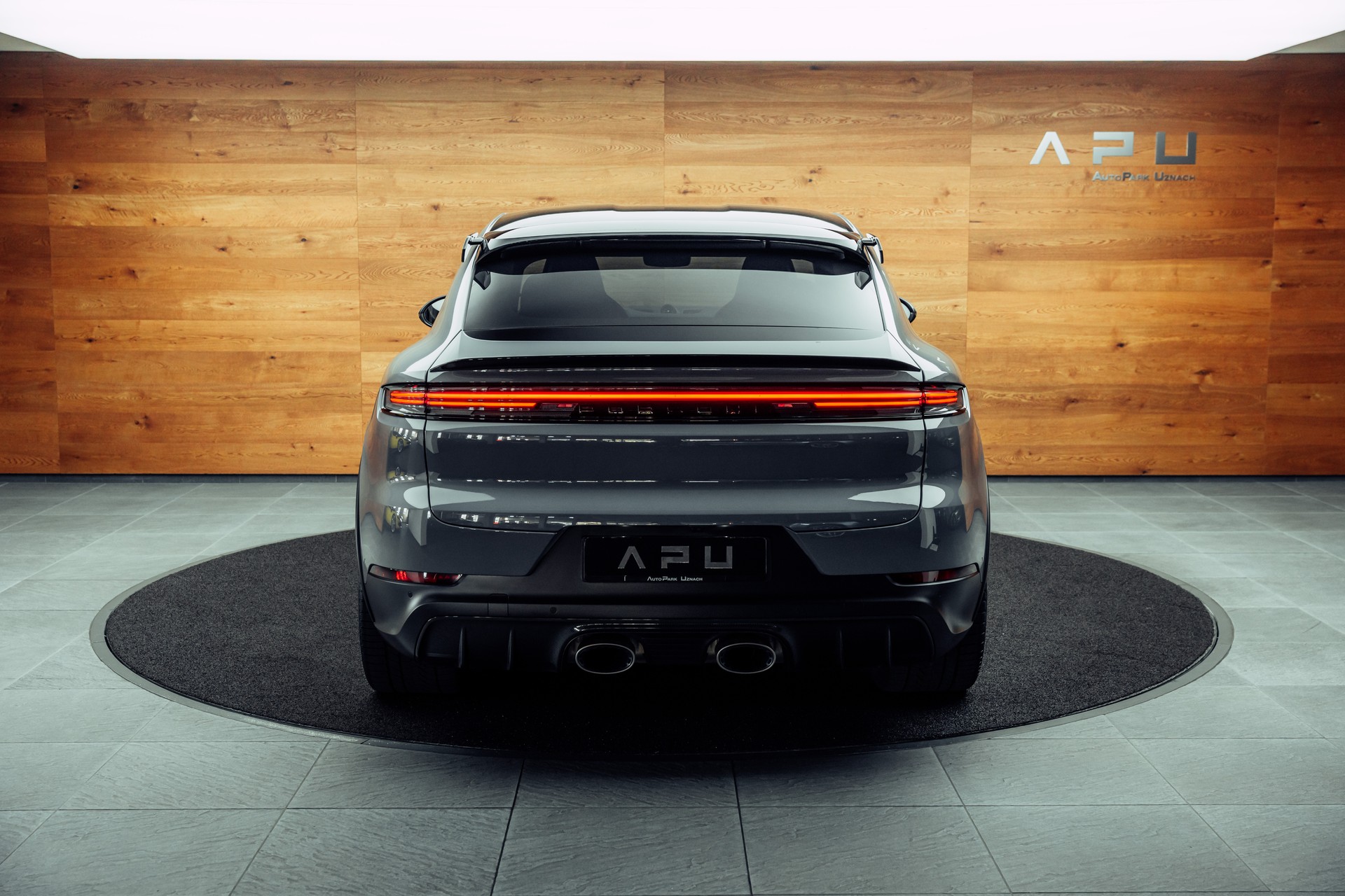 PORSCHE Cayenne Turbo E-Hybrid mit GT-Paket Arktikgrau-image-18