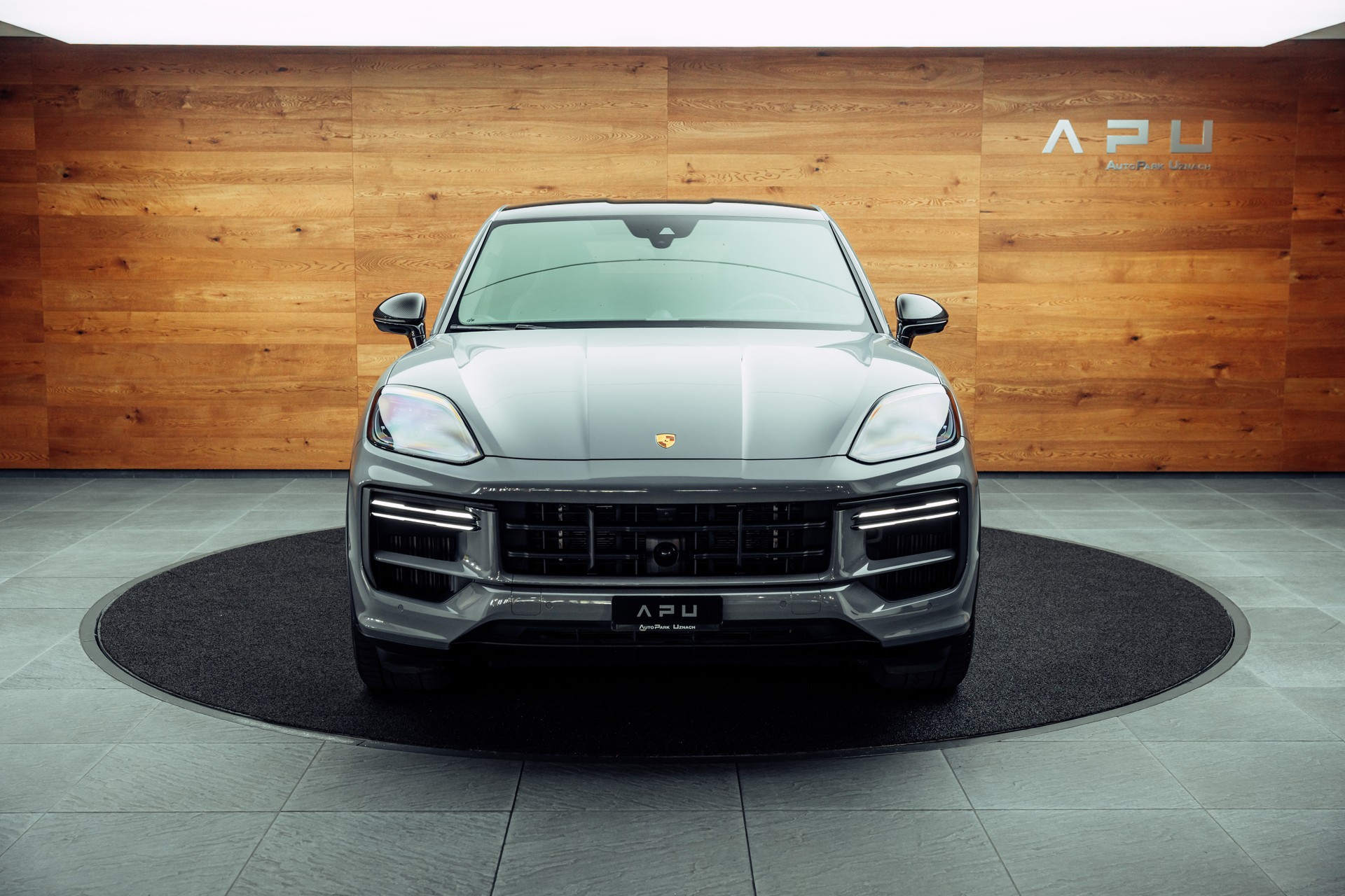PORSCHE Cayenne Turbo E-Hybrid mit GT-Paket Arktikgrau-image-19