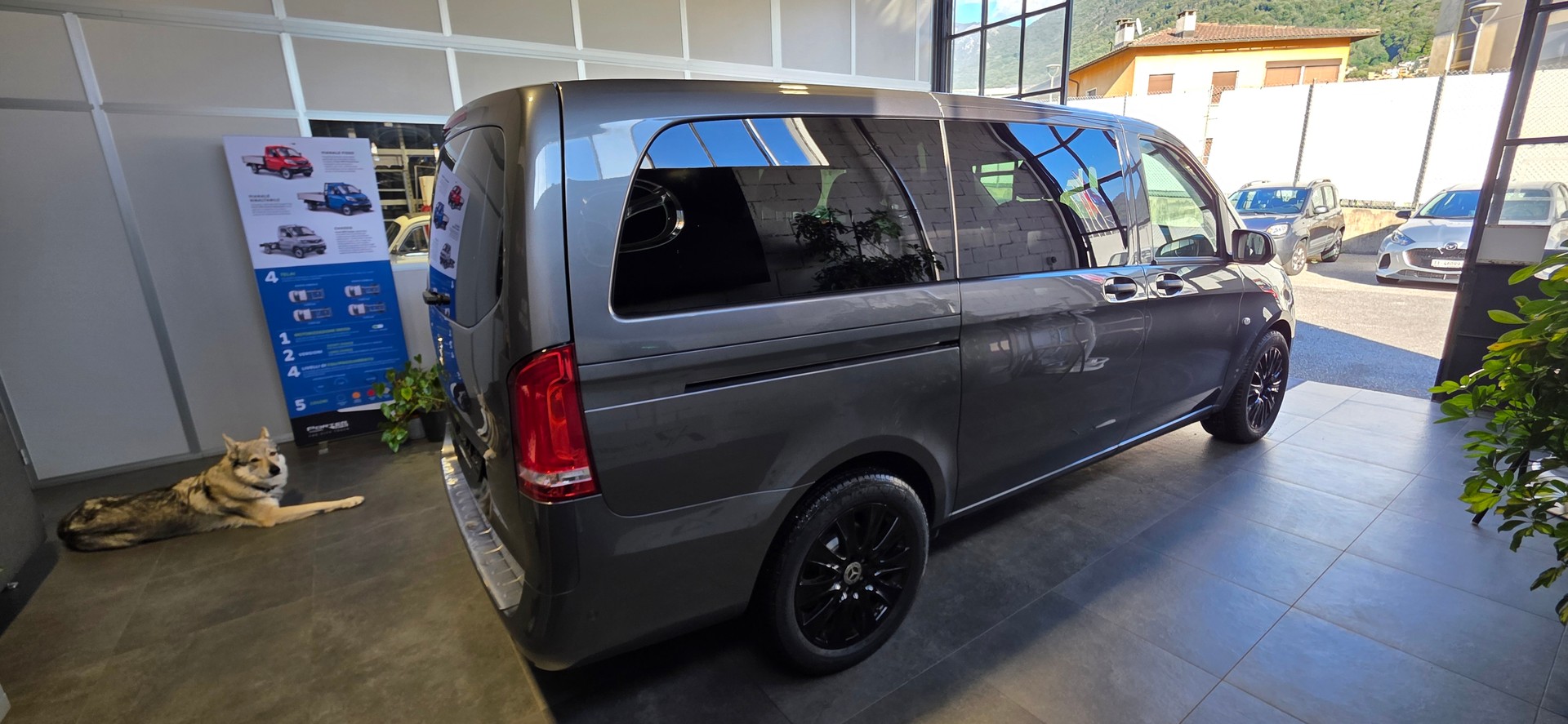 MERCEDES-BENZ Vito 116 CDI Base Tourer 4Matic 9G-Tronic-image-4