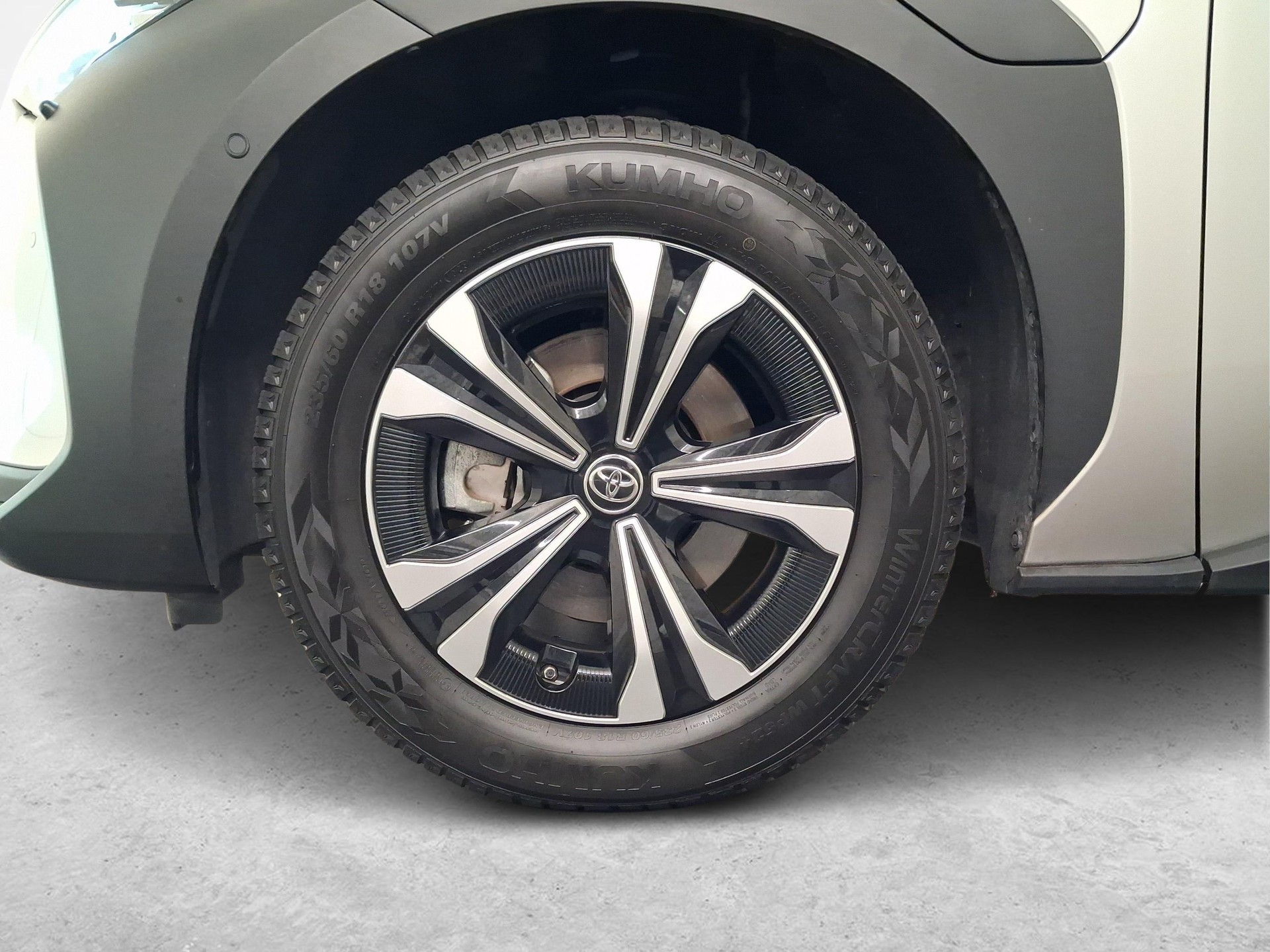 TOYOTA bZ4X 6.6 kw OBC Premium AWD-image-15