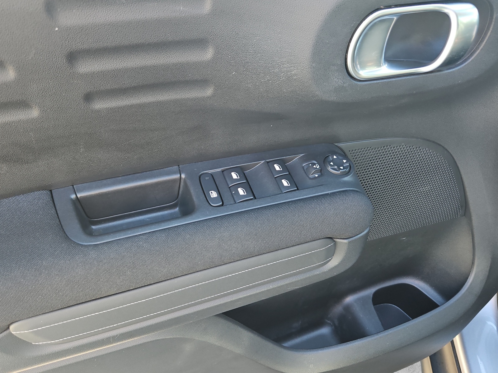 CITROEN C3 Aircross 1.2 PureTech 130 Swiss Edition-image-10