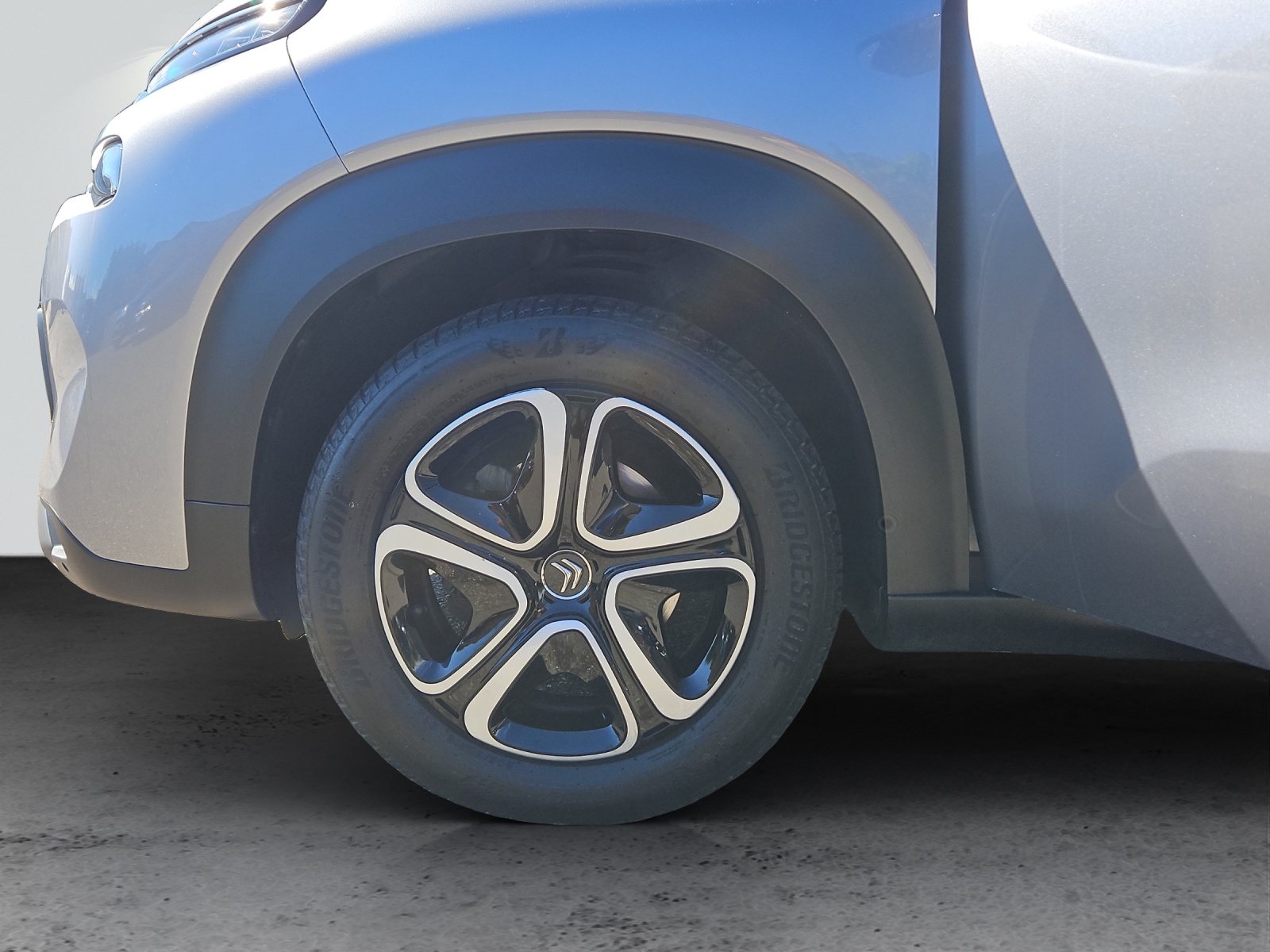 CITROEN C3 Aircross 1.2 PureTech 130 Swiss Edition-image-16
