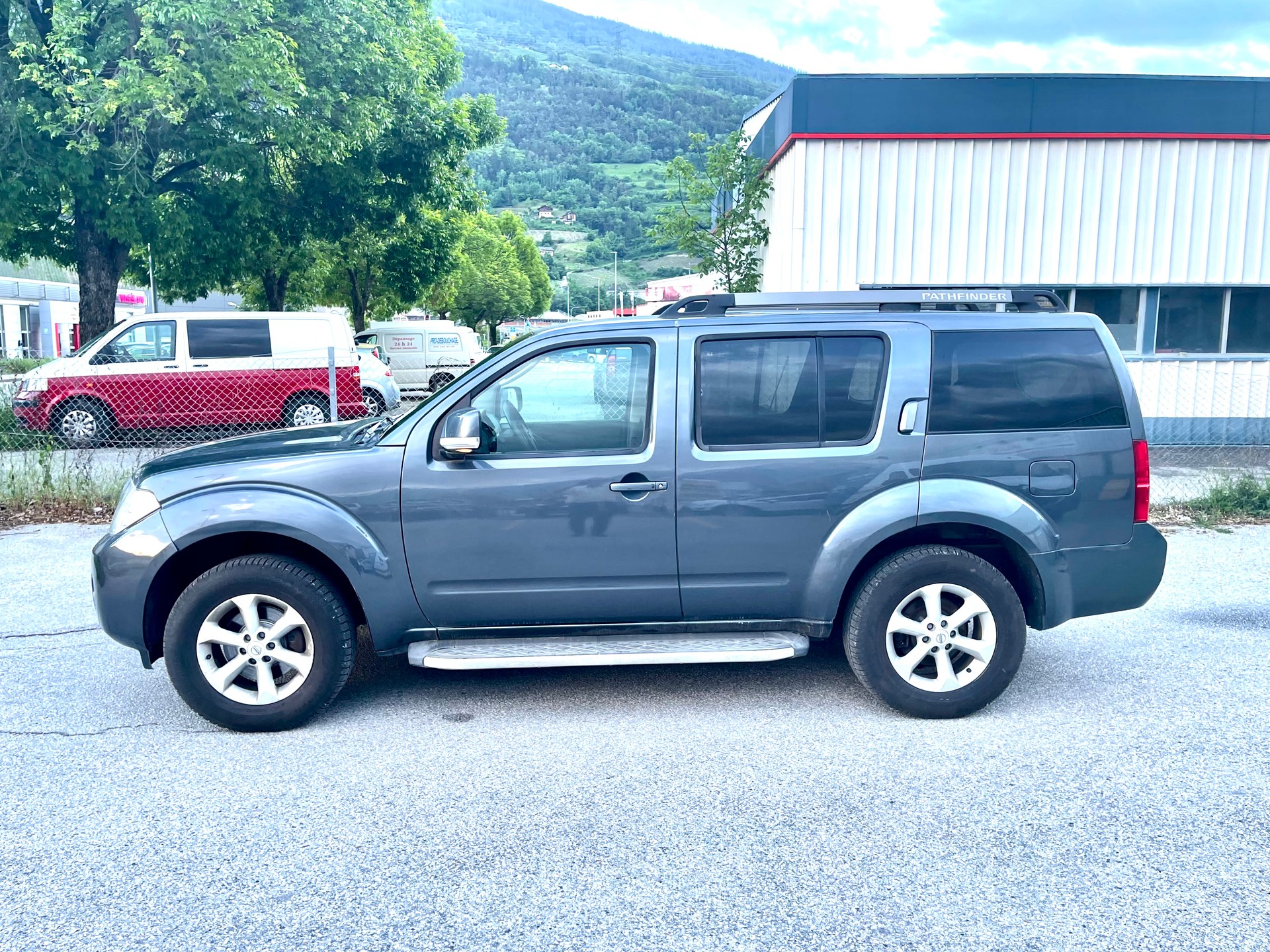 NISSAN Pathfinder 2.5 dCi XE-image-5