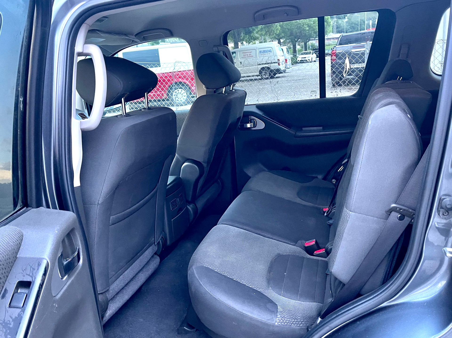 NISSAN Pathfinder 2.5 dCi XE-image-8