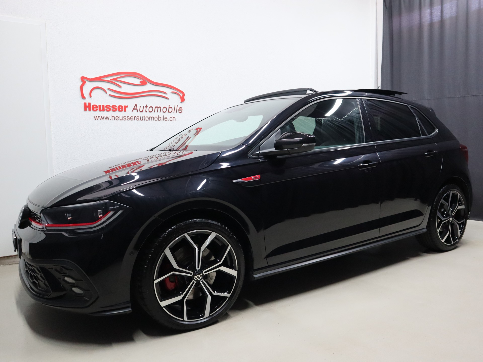VW Polo 2.0 TSI GTI DSG - IQ Light - Panorama - Navi - Leder/Alcantara - Beats - Virtual Cockpit - Keyless - Kamera - 207 PS-image-1