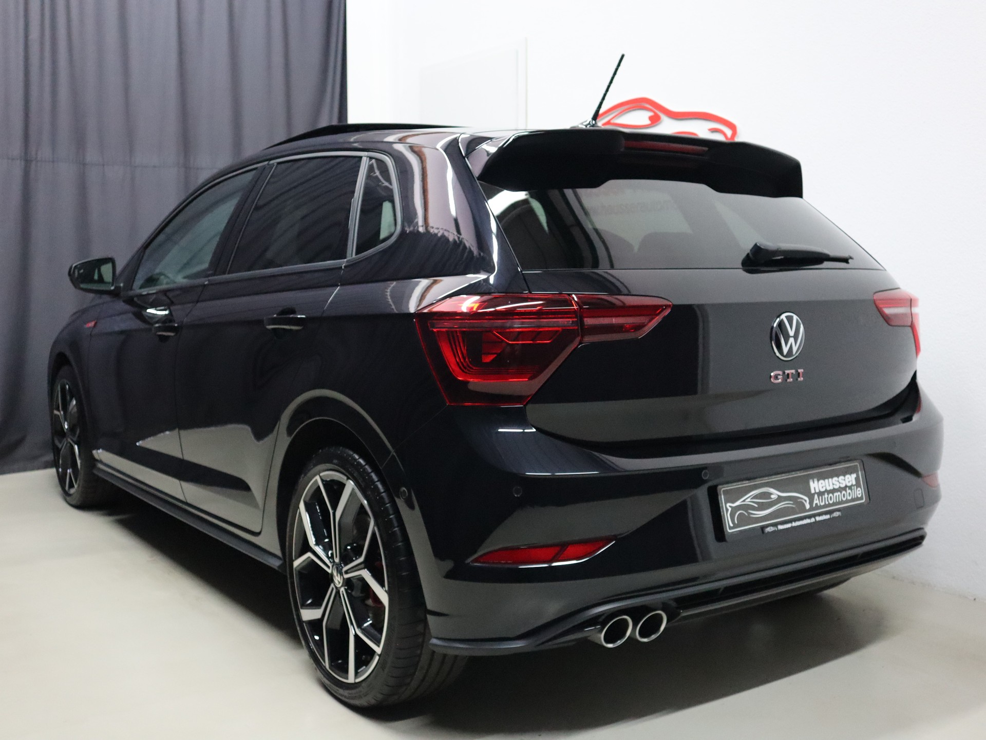 VW Polo 2.0 TSI GTI DSG - IQ Light - Panorama - Navi - Leder/Alcantara - Beats - Virtual Cockpit - Keyless - Kamera - 207 PS-image-4