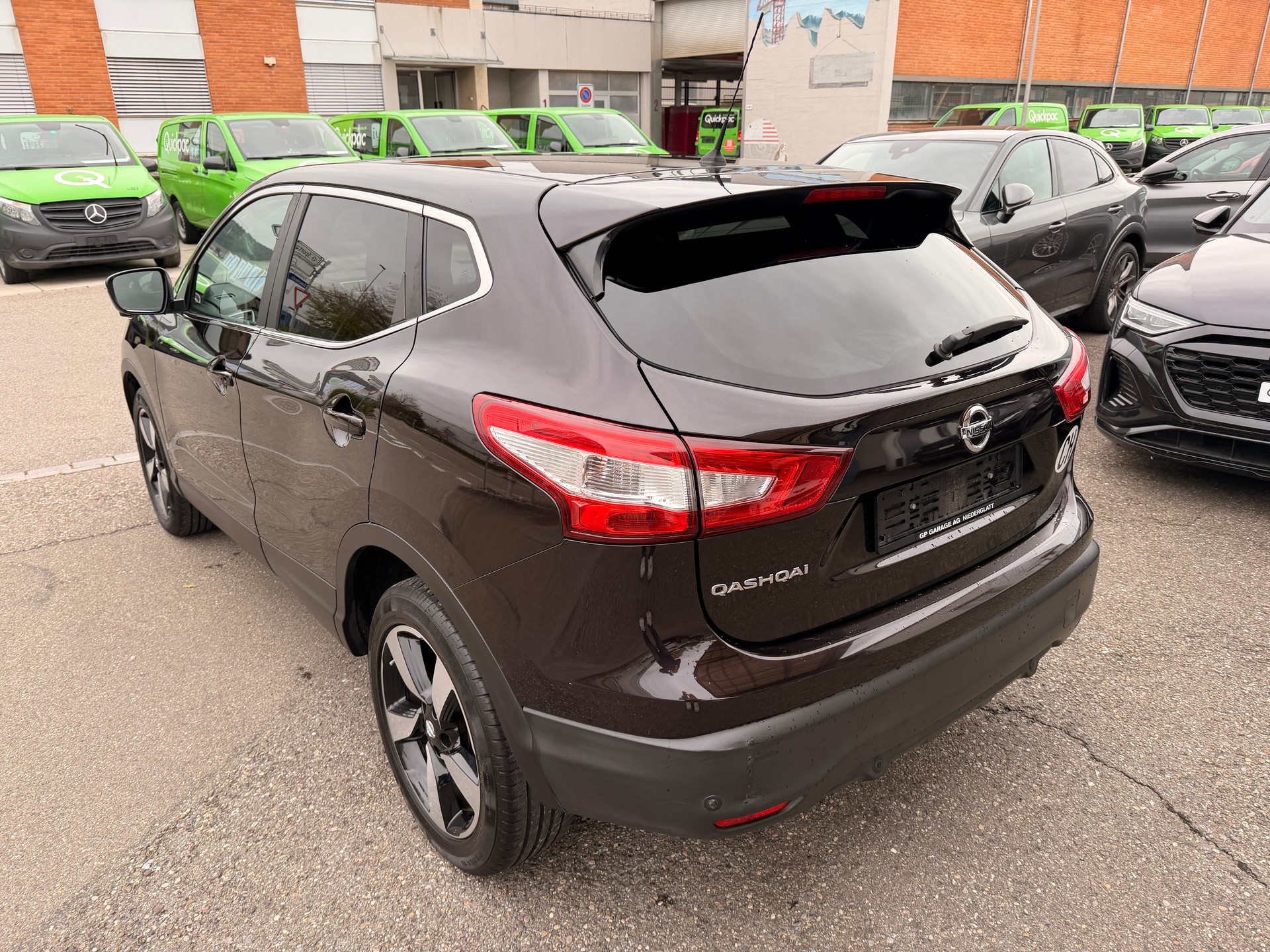 NISSAN Qashqai 1.2 DIG-T Swiss Edition Premium Xtronic-image-1