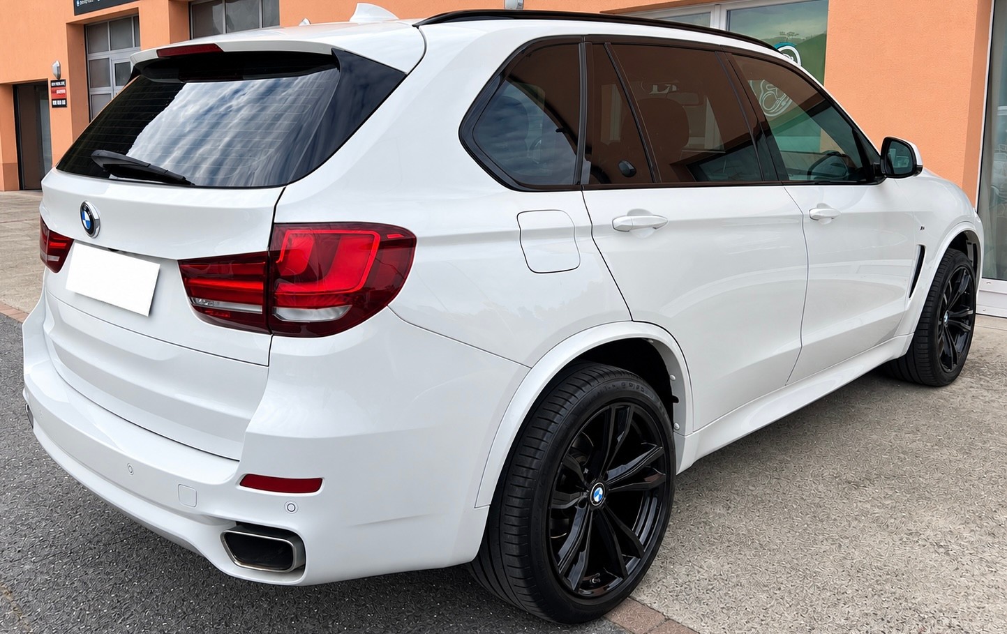 BMW X5 xDrive 30d Pack M Steptronic 7 PLACES-image-6
