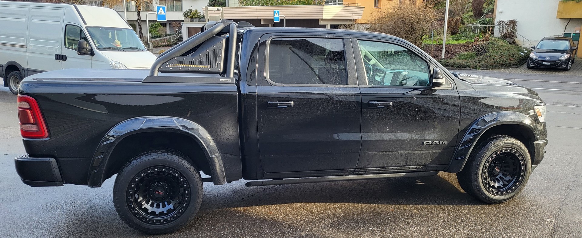 DODGE Ram 5.7 Hemi Crew Cab Larime Sport-image-5