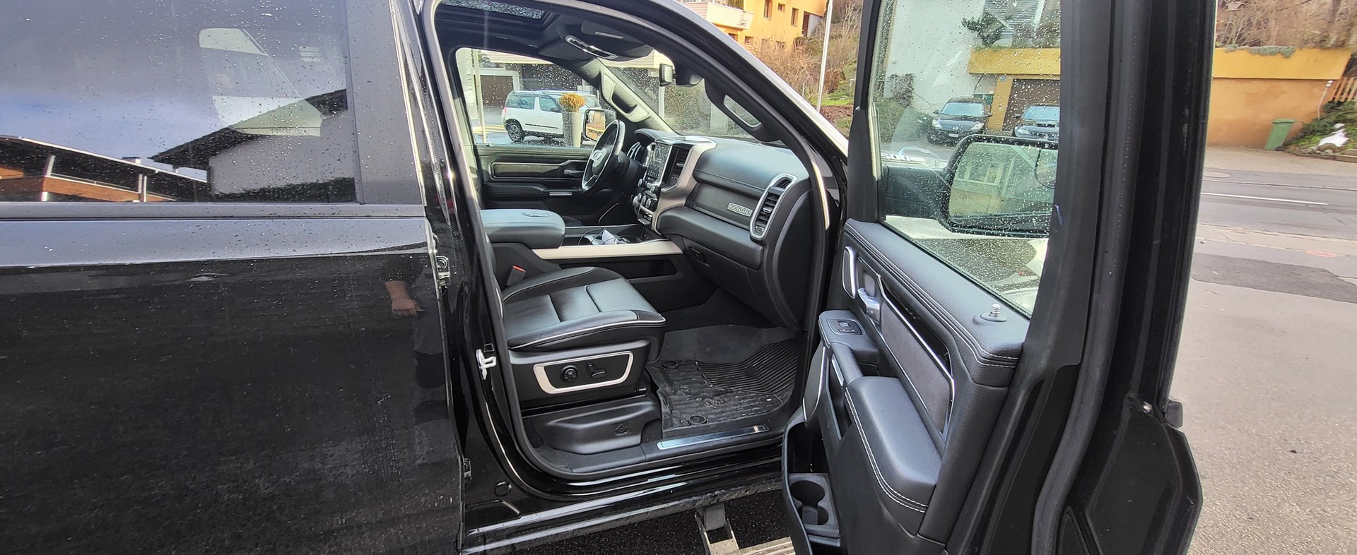 DODGE Ram 5.7 Hemi Crew Cab Larime Sport-image-9