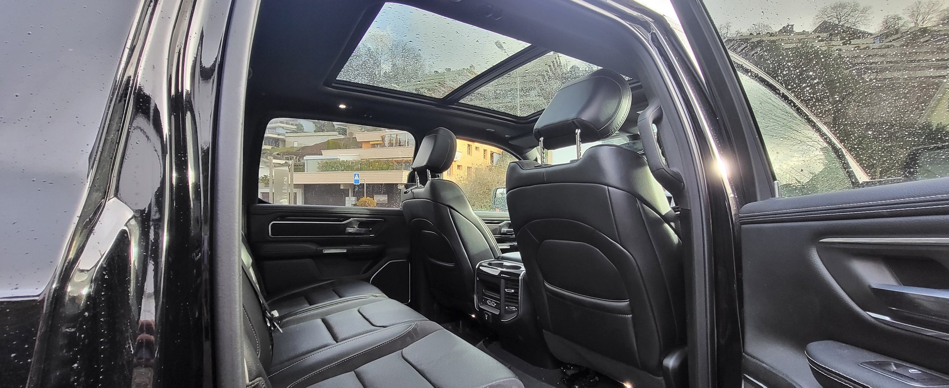 DODGE Ram 5.7 Hemi Crew Cab Larime Sport-image-10