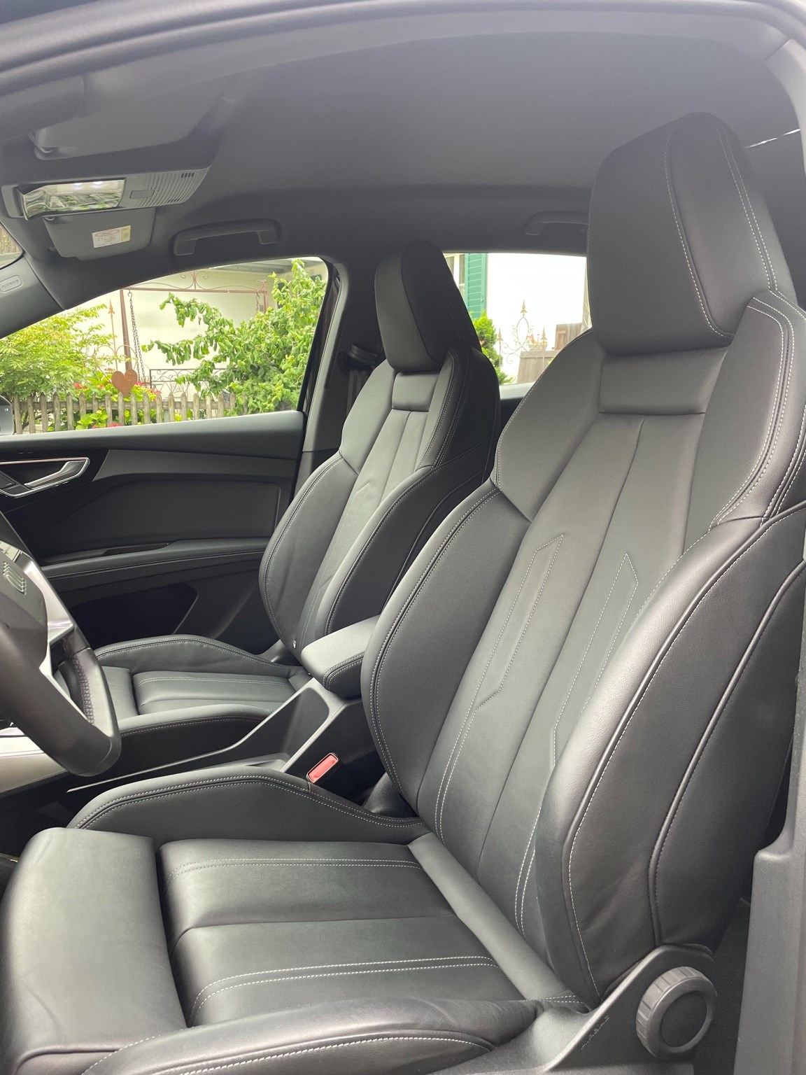 AUDI Q4 e-tron 50 quattro-image-5