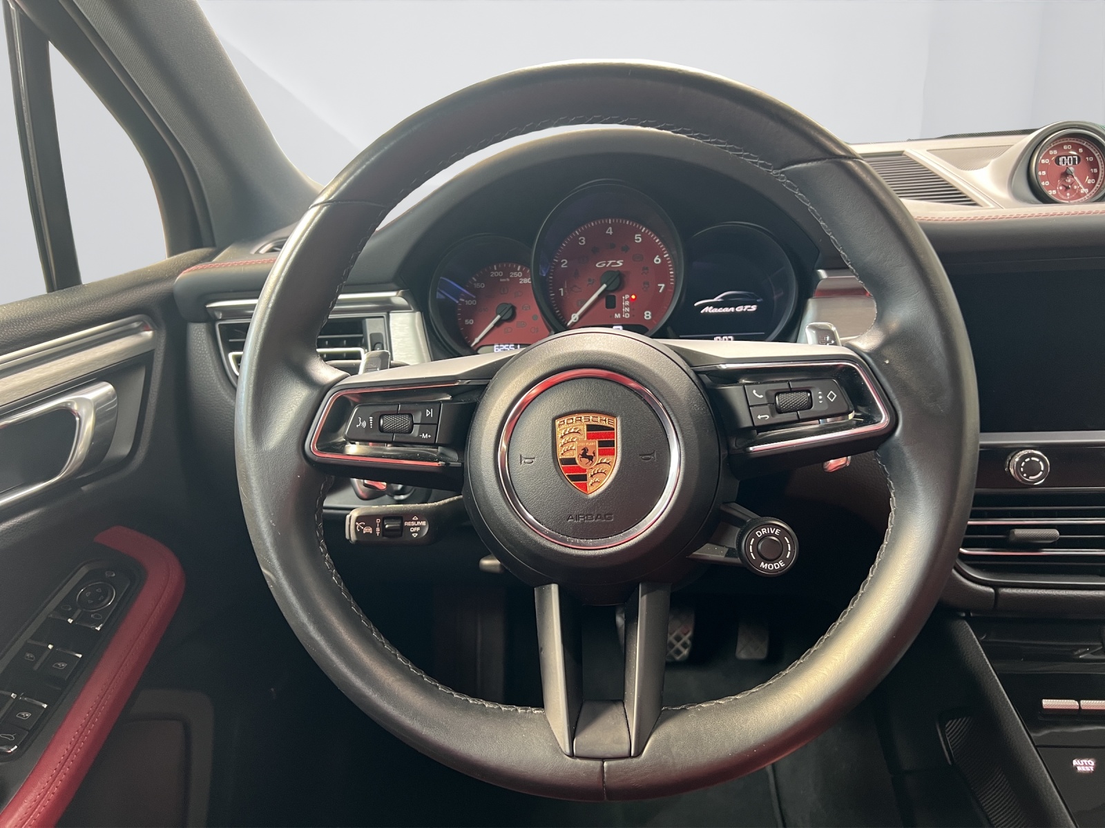 PORSCHE Macan GTS PDK-image-10