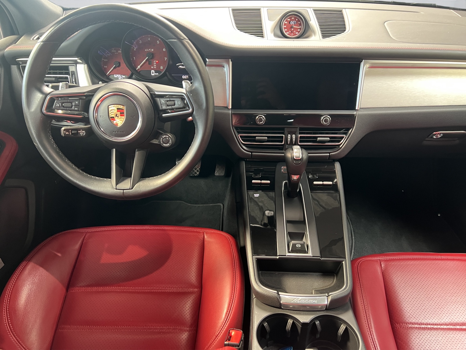 PORSCHE Macan GTS PDK-image-9