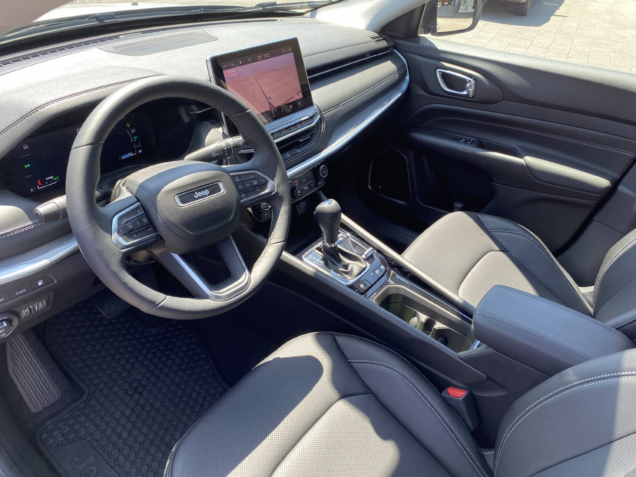 JEEP Compass 1.3 S Plus Sky 4xe-image-5