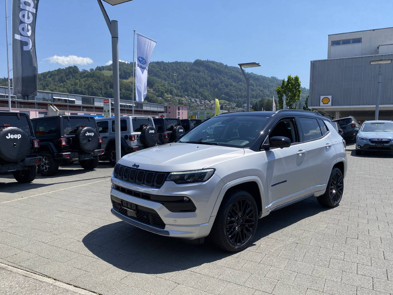 JEEP Compass 1.3 S Plus Sky 4xe-image-2