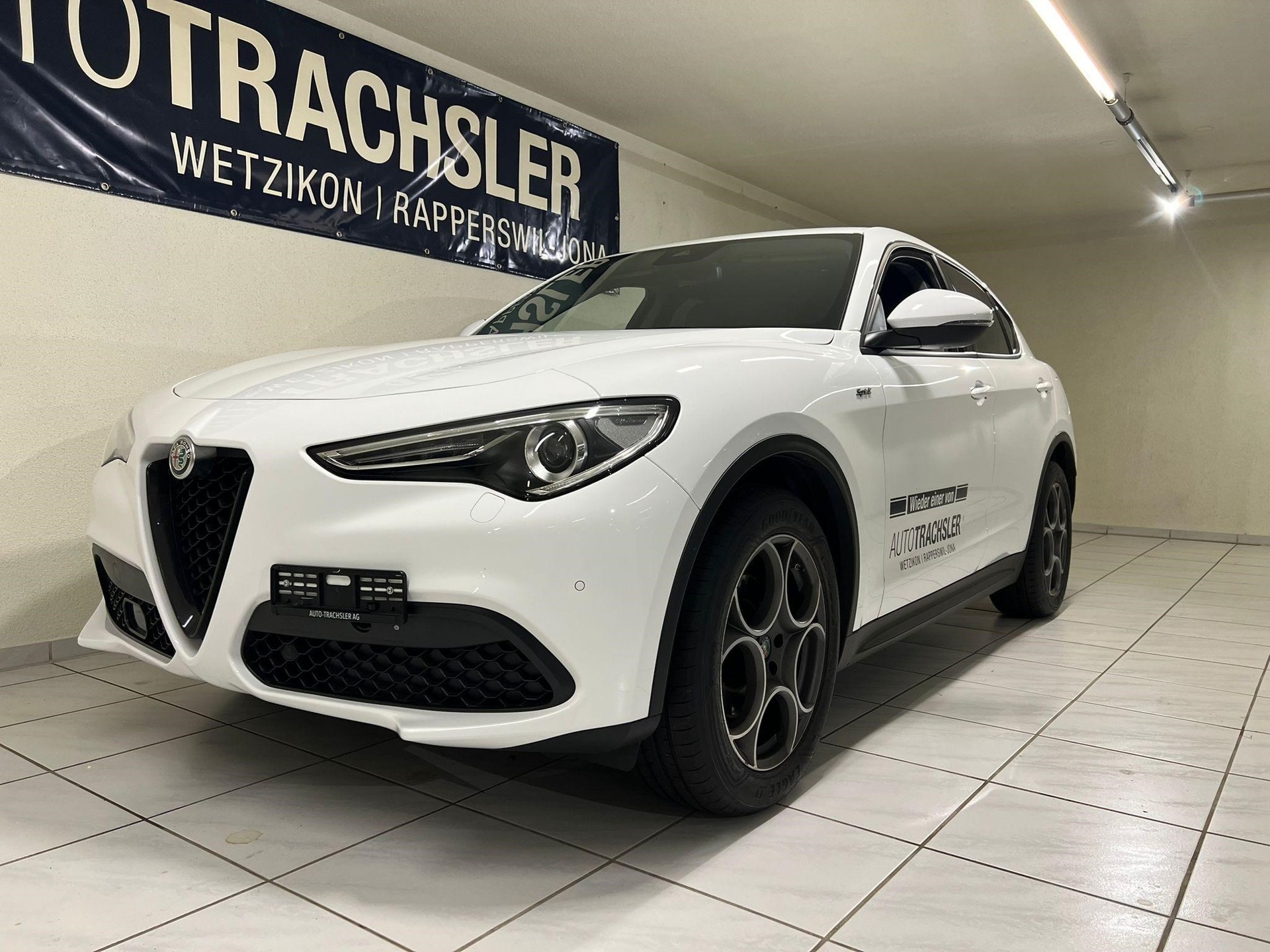 ALFA ROMEO Stelvio 2.0 Q4 Sprint-image-1