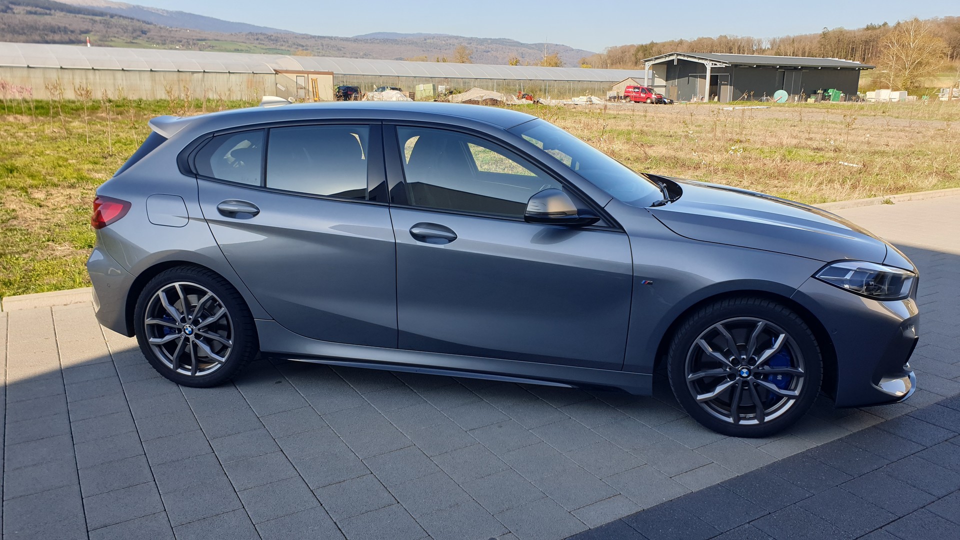 BMW M135i xDrive Steptronic-image-1