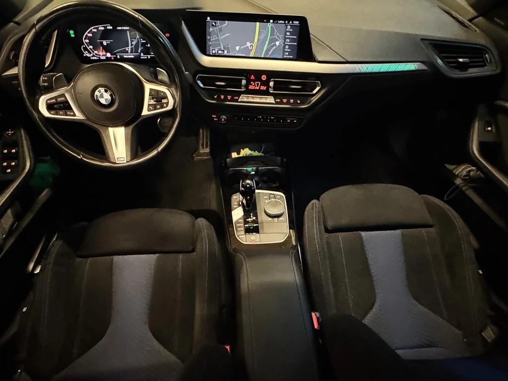 BMW M135i xDrive Steptronic-image-9