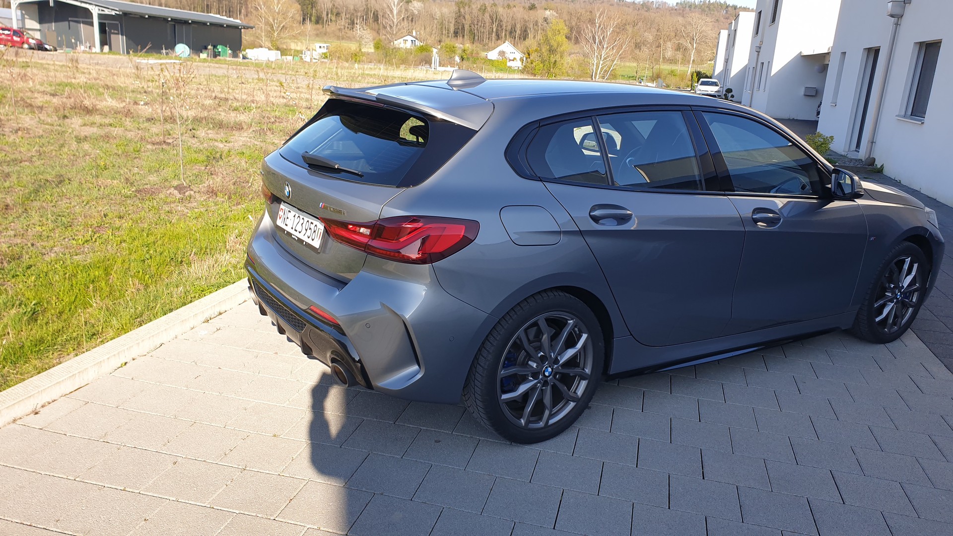 BMW M135i xDrive Steptronic-image-2