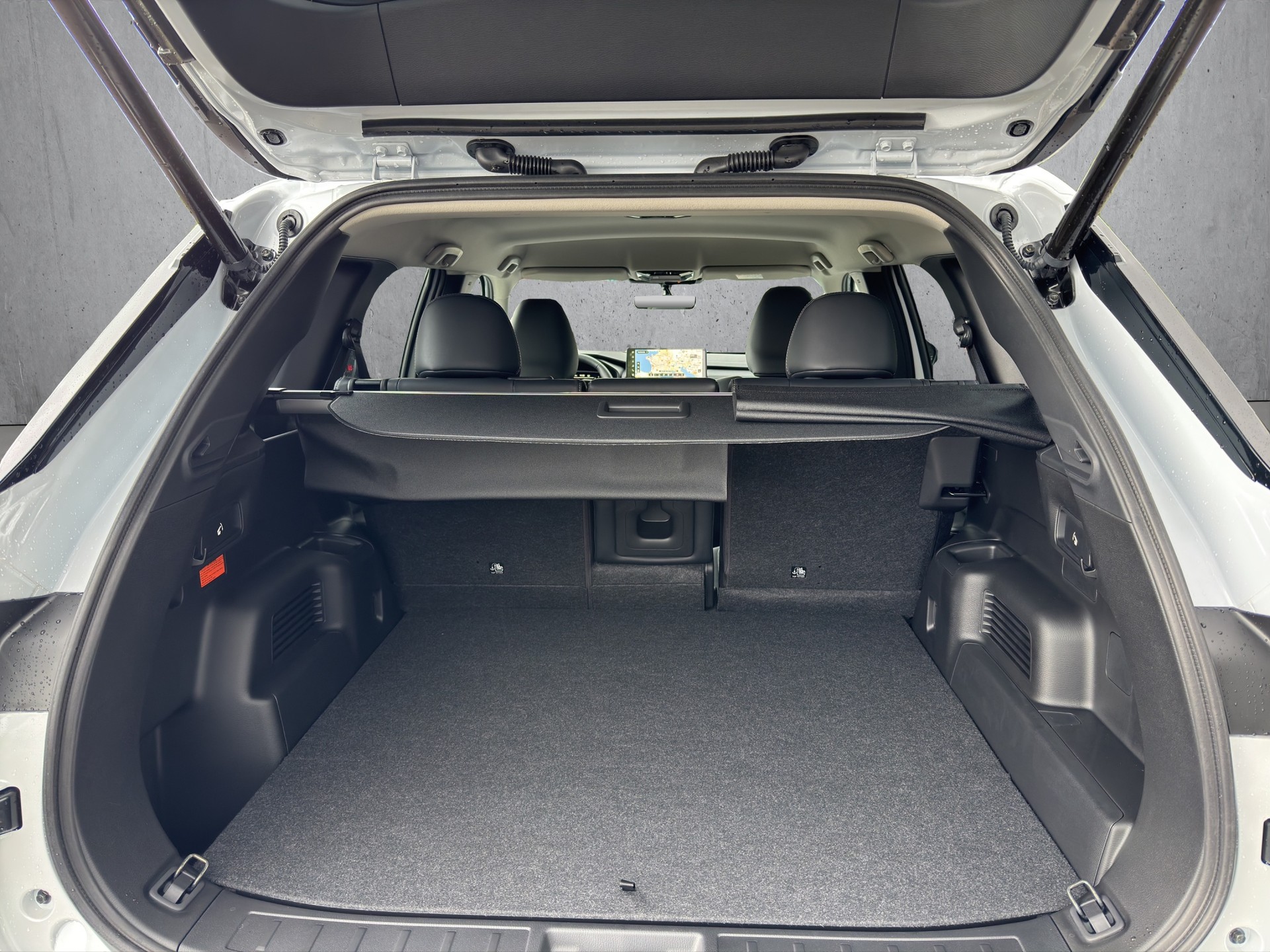 MITSUBISHI OUTLANDER 2.4 PHEV Intense 4x4-image-12