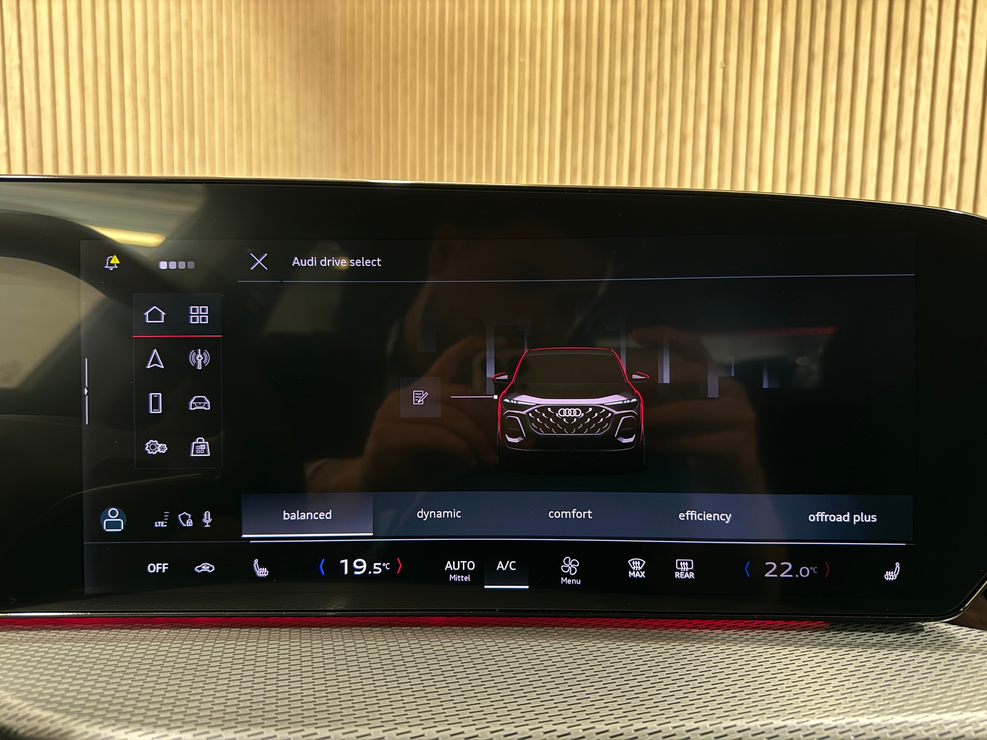 AUDI SQ5 TFSI quattro S-tronic * NEW MODEL*-image-18