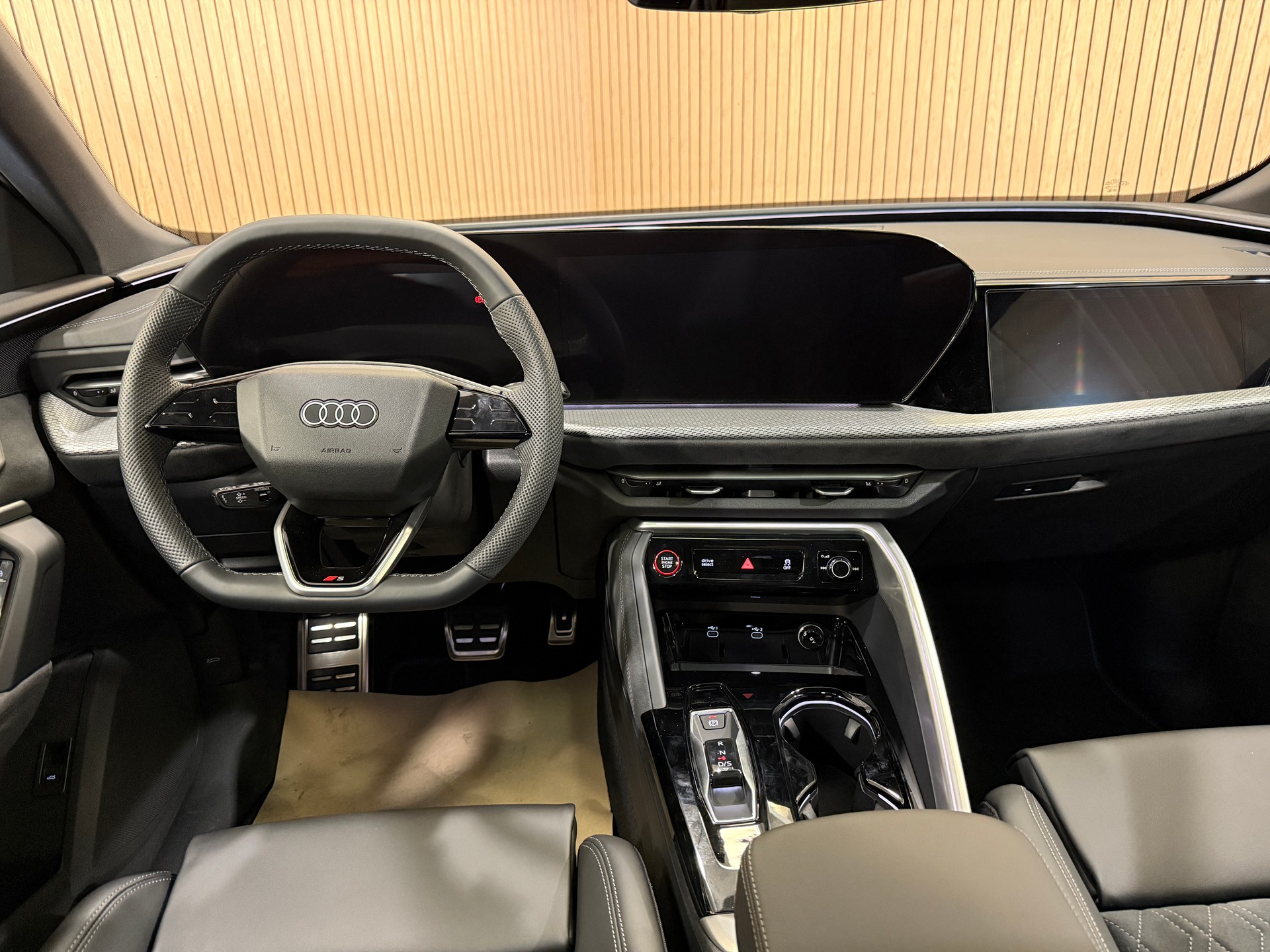 AUDI SQ5 TFSI quattro S-tronic * NEW MODEL*-image-9