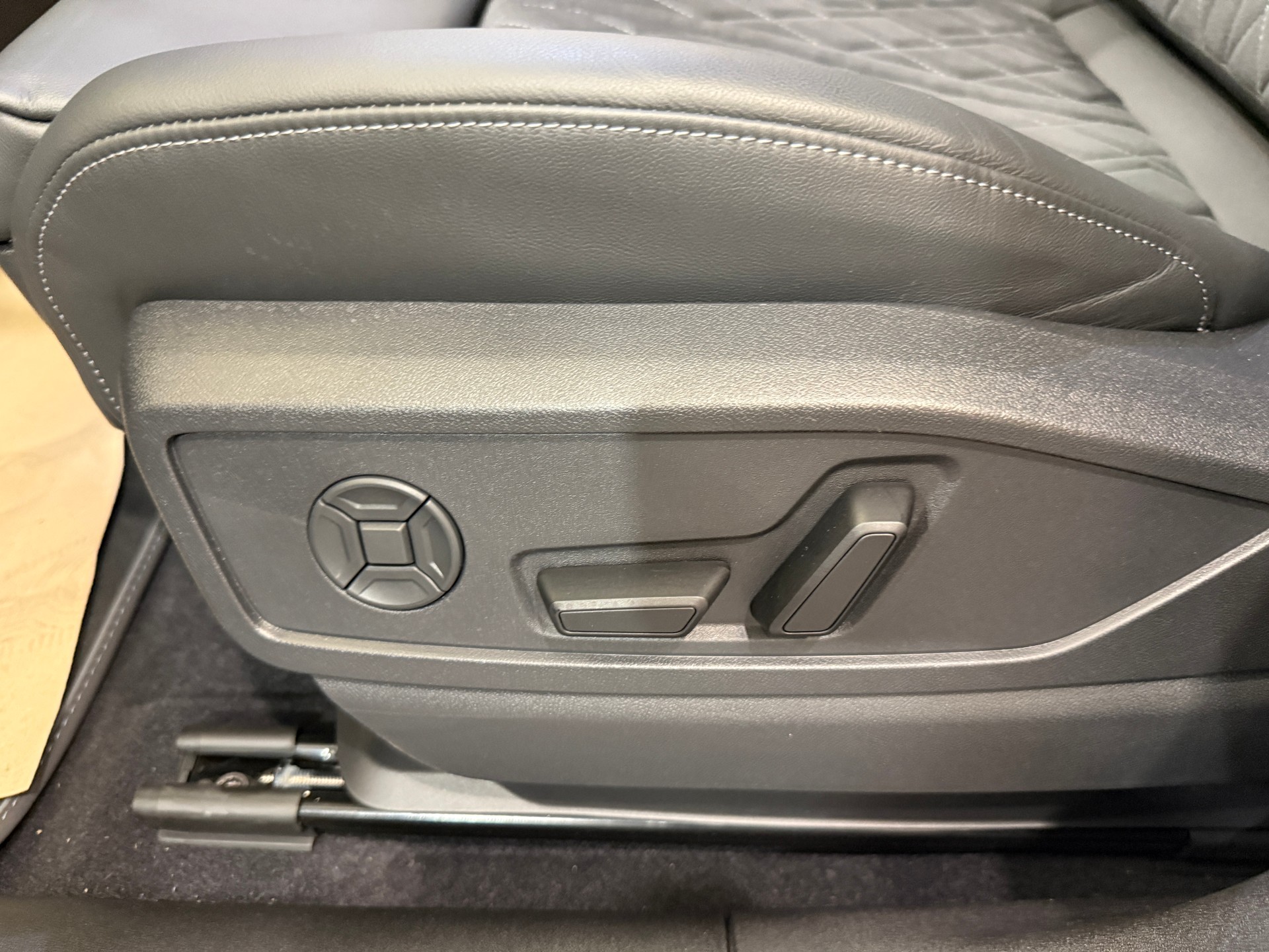 AUDI SQ5 TFSI quattro S-tronic * NEW MODEL*-image-7