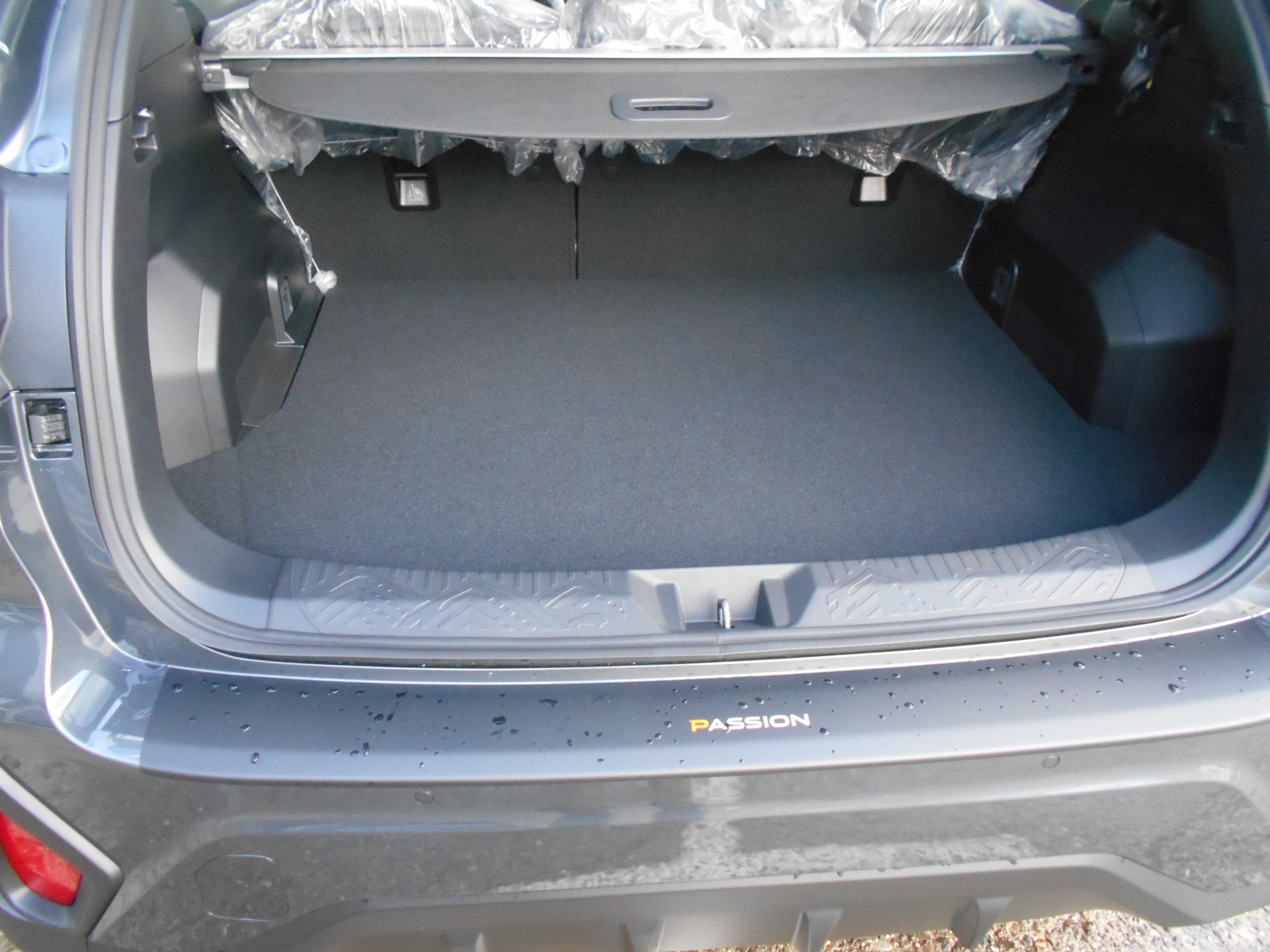 SUBARU Crosstrek 2.0 e-Boxer Passion 4X4 Lineartronic-image-12