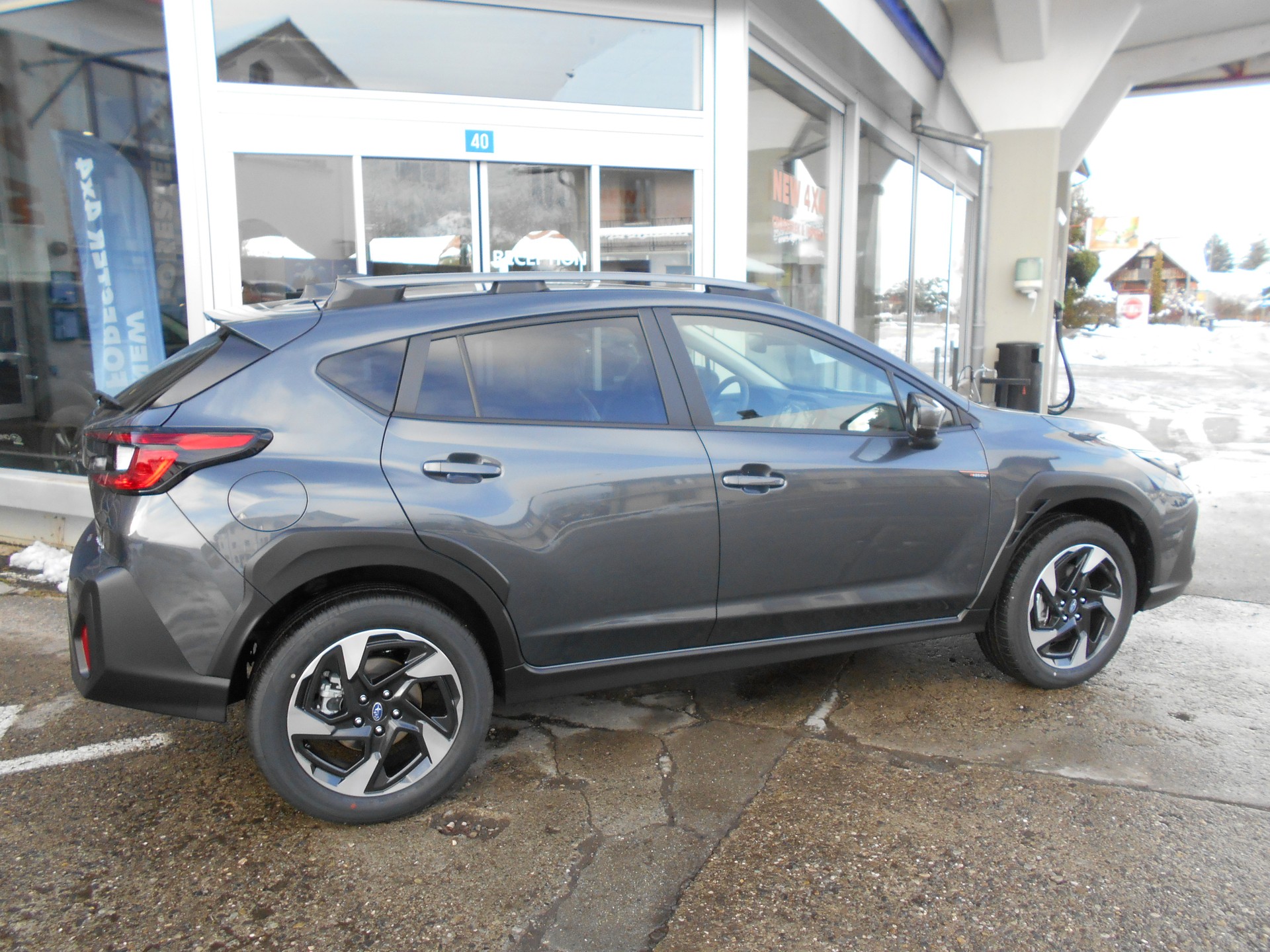 SUBARU Crosstrek 2.0 e-Boxer Passion 4X4 Lineartronic-image-4