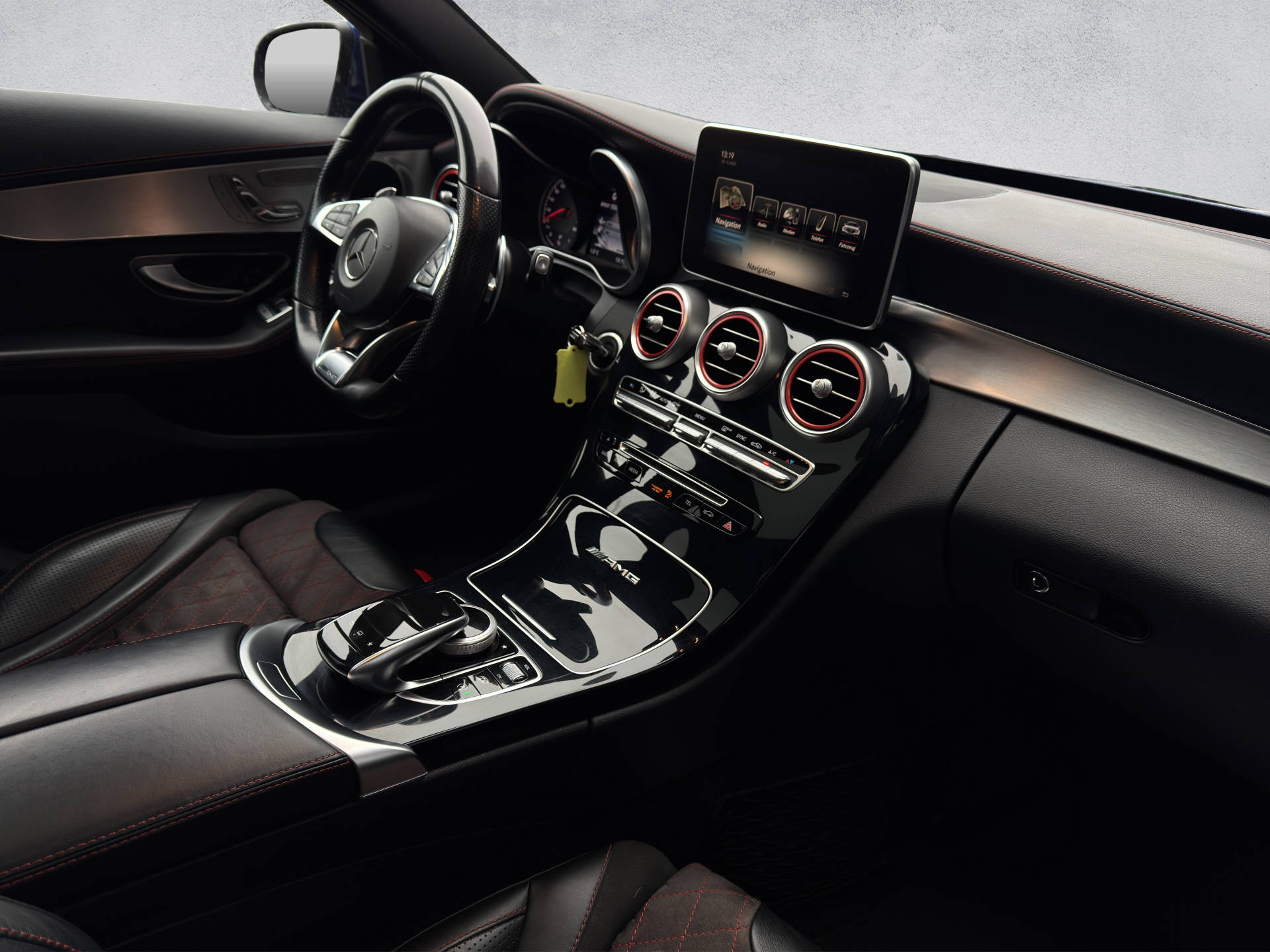 MERCEDES-BENZ C 63 AMG Speedshift-image-8