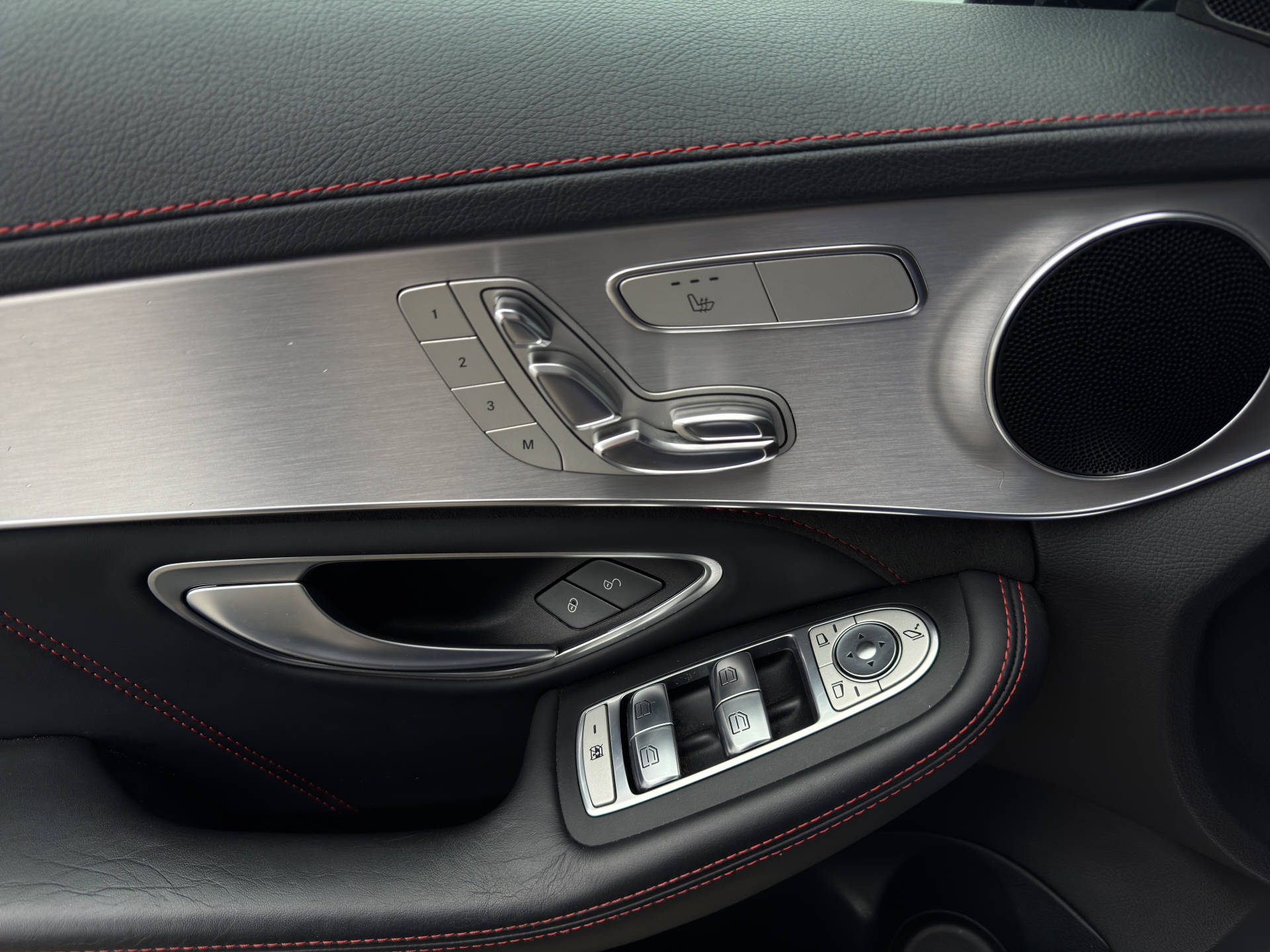 MERCEDES-BENZ C 63 AMG Speedshift-image-9