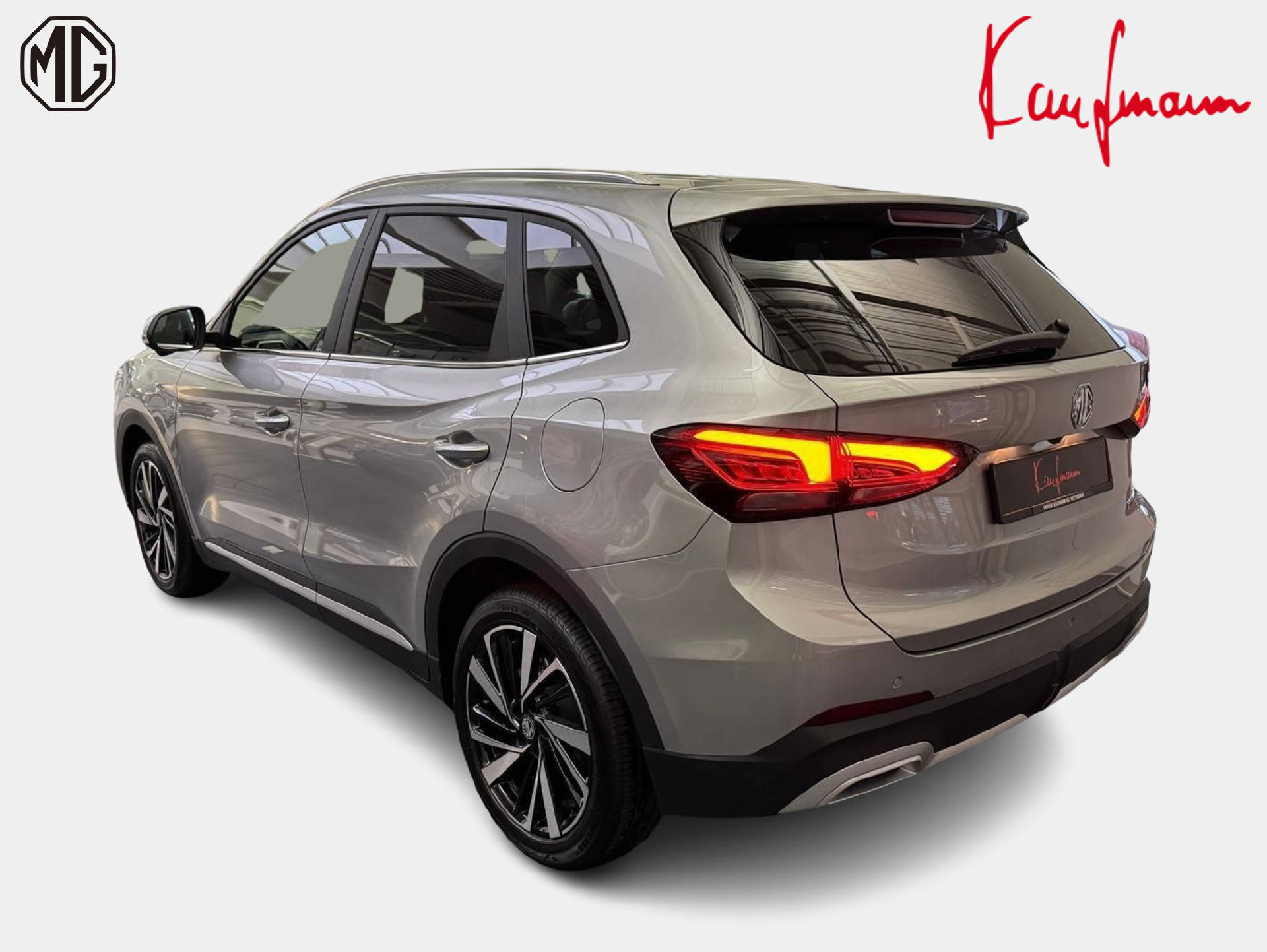 MG ZS 1.5 Hybrid+ Luxury-image-4