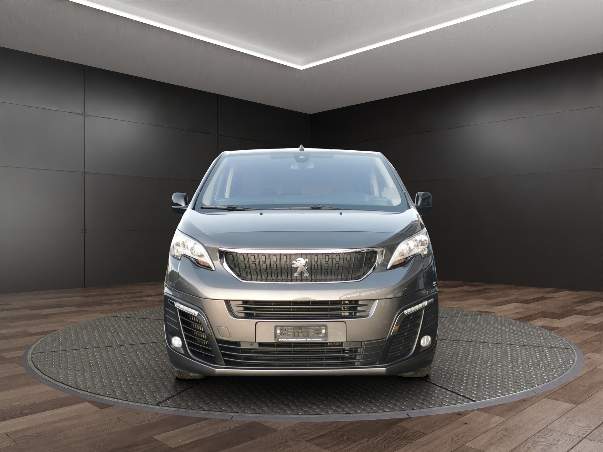 PEUGEOT Traveller 2.0 BlueHDi Business Standard EAT8-image-5
