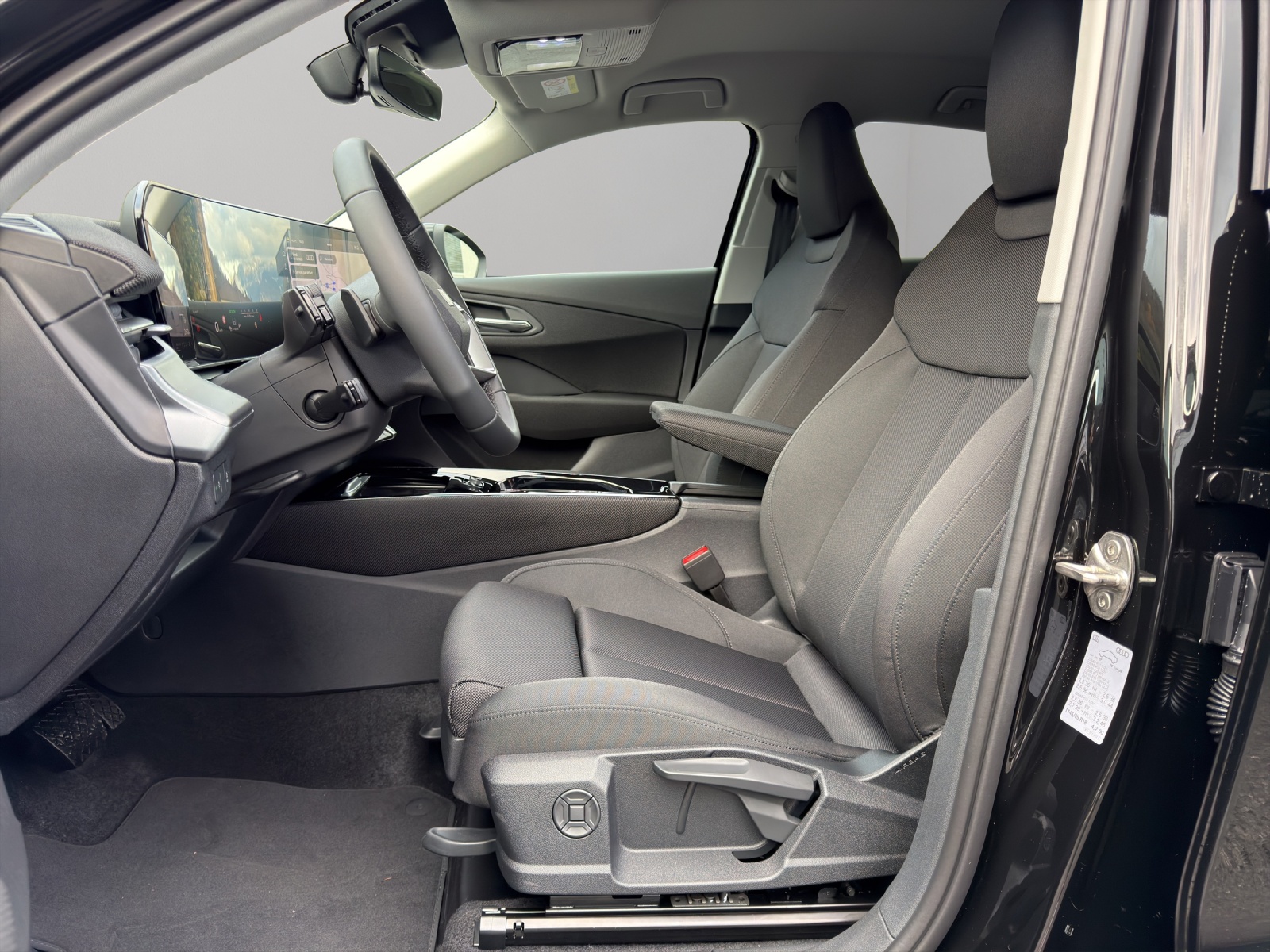 AUDI Q3 Sportback 110 kW TFSI S tronic-image-8