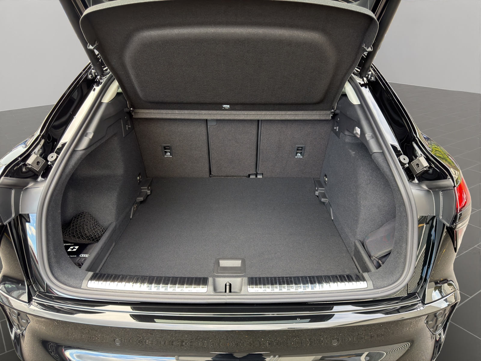 AUDI Q3 Sportback 110 kW TFSI S tronic-image-12