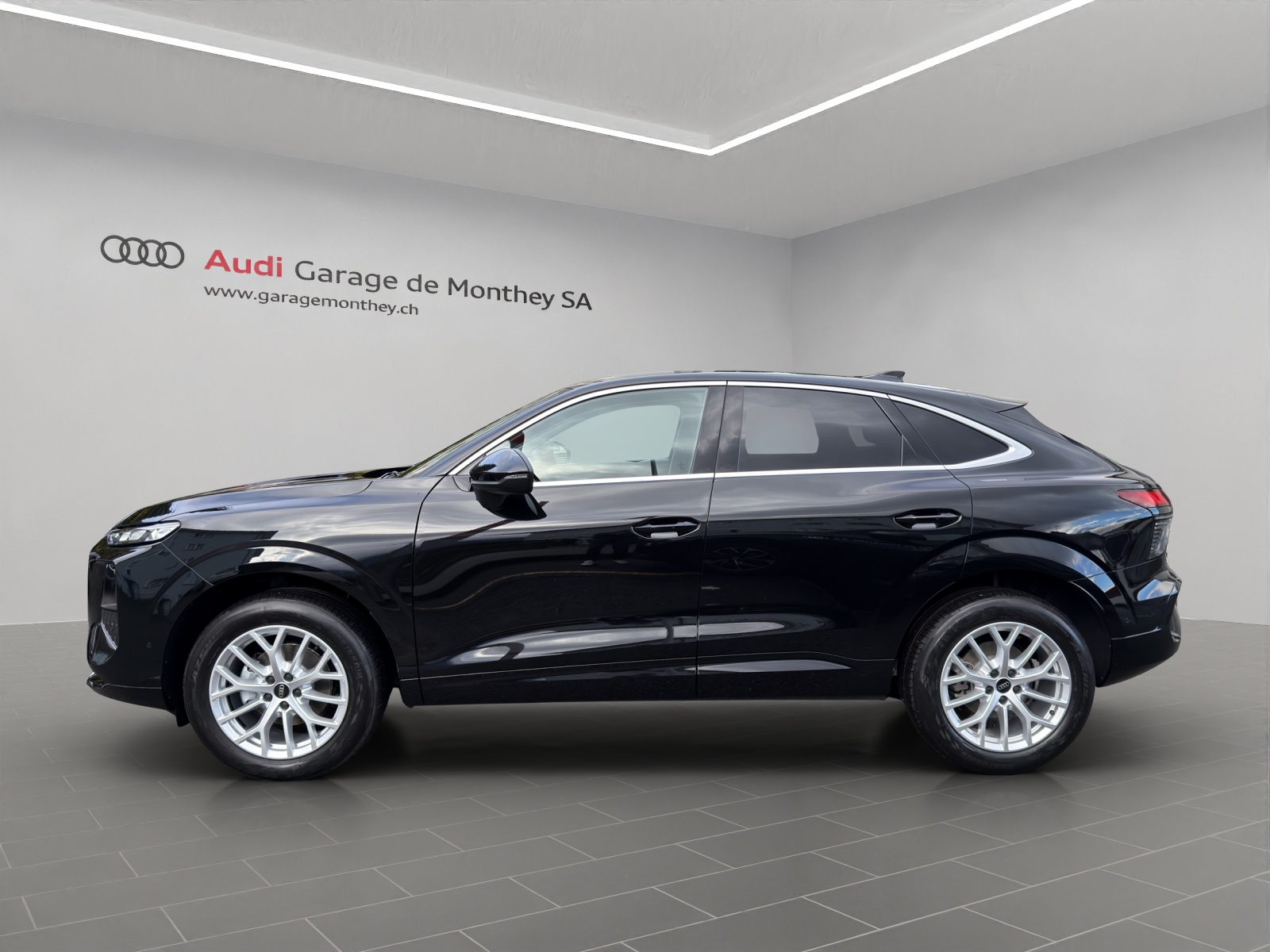 AUDI Q3 Sportback 110 kW TFSI S tronic-image-5