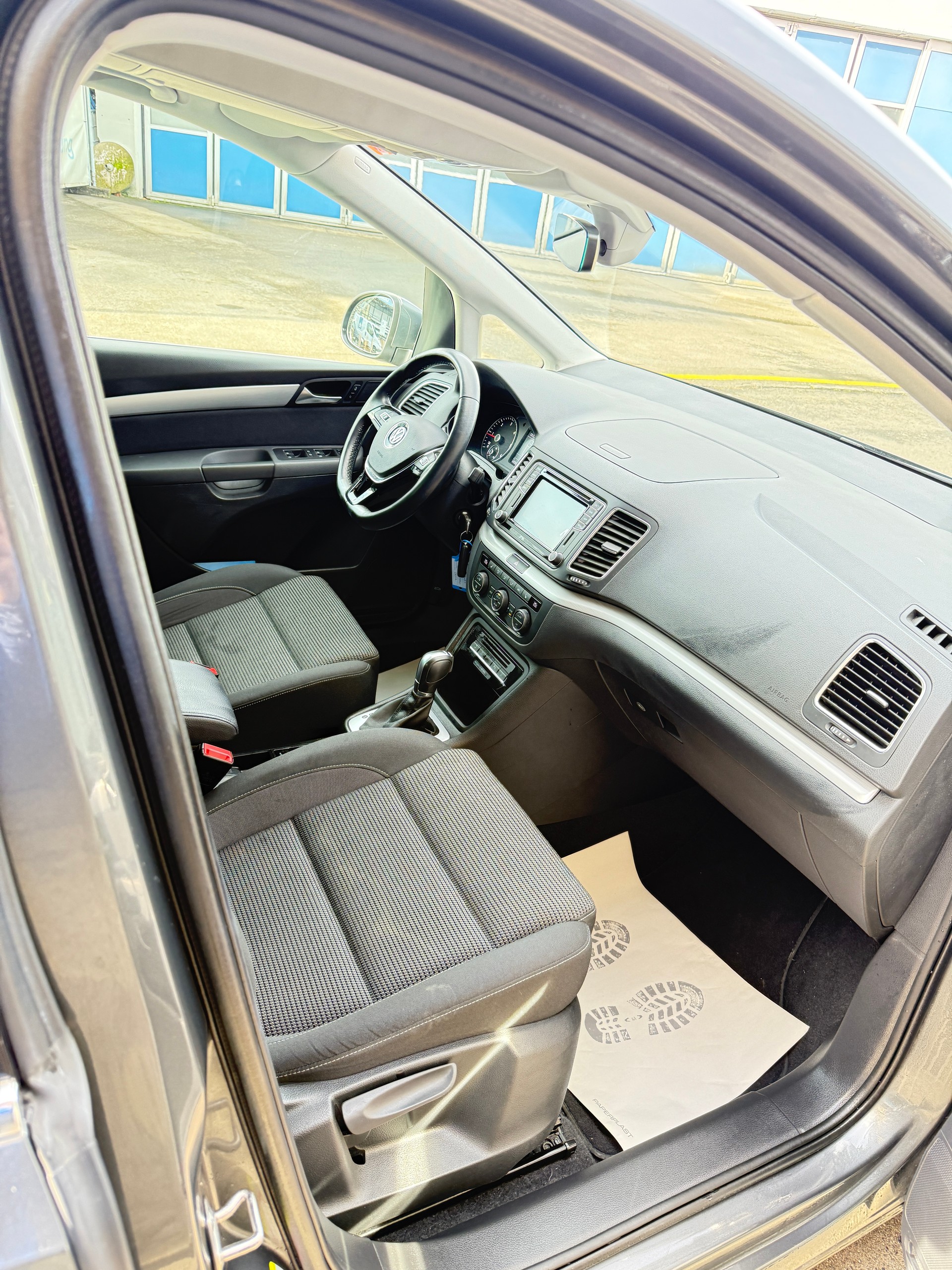 VW Sharan 2.0 TDI BMT Comfortline DSG-image-10
