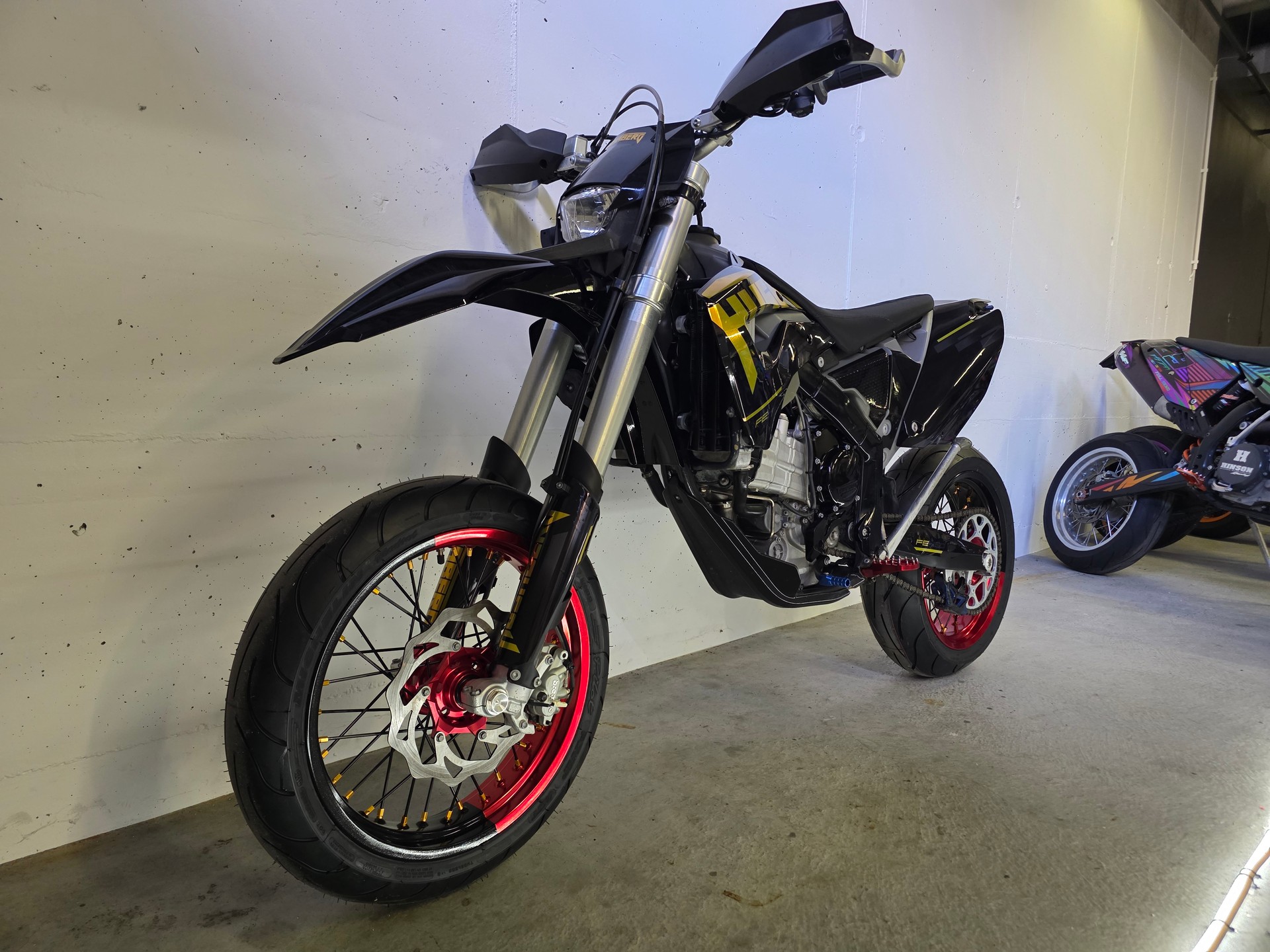 HUSABERG FS 570 Supermoto E-Start-image-8