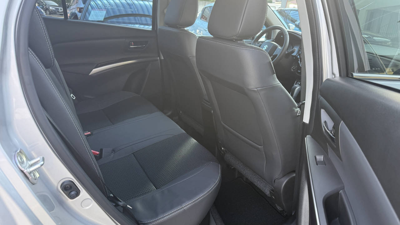 SUZUKI S-Cross 1.4 T Compact Top Hybrid 4x4-image-7
