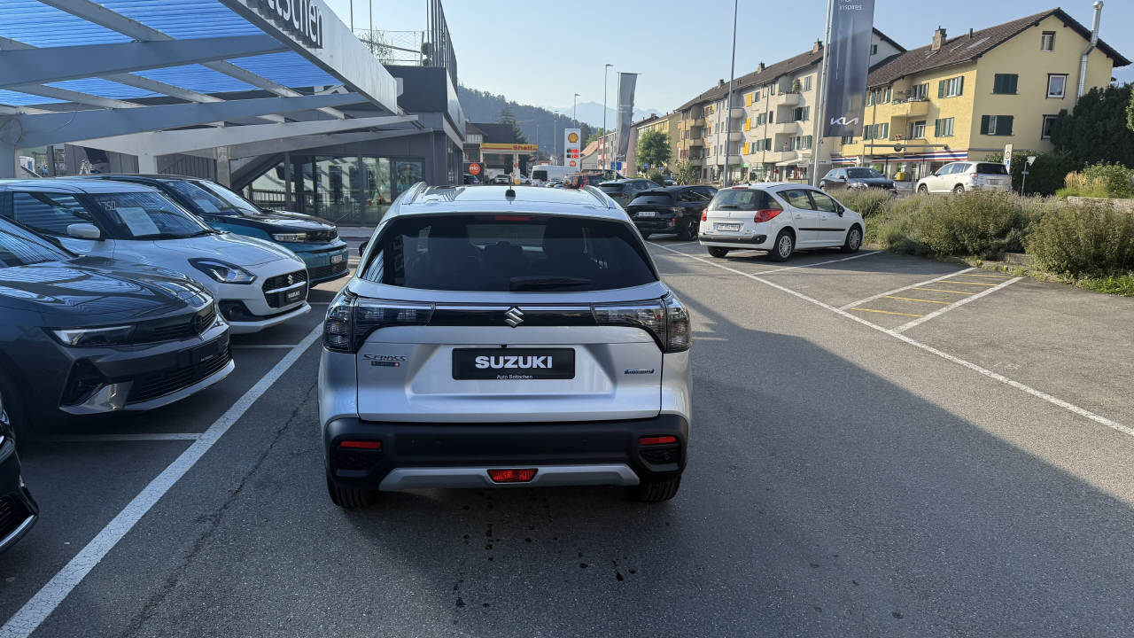 SUZUKI S-Cross 1.4 T Compact Top Hybrid 4x4-image-4