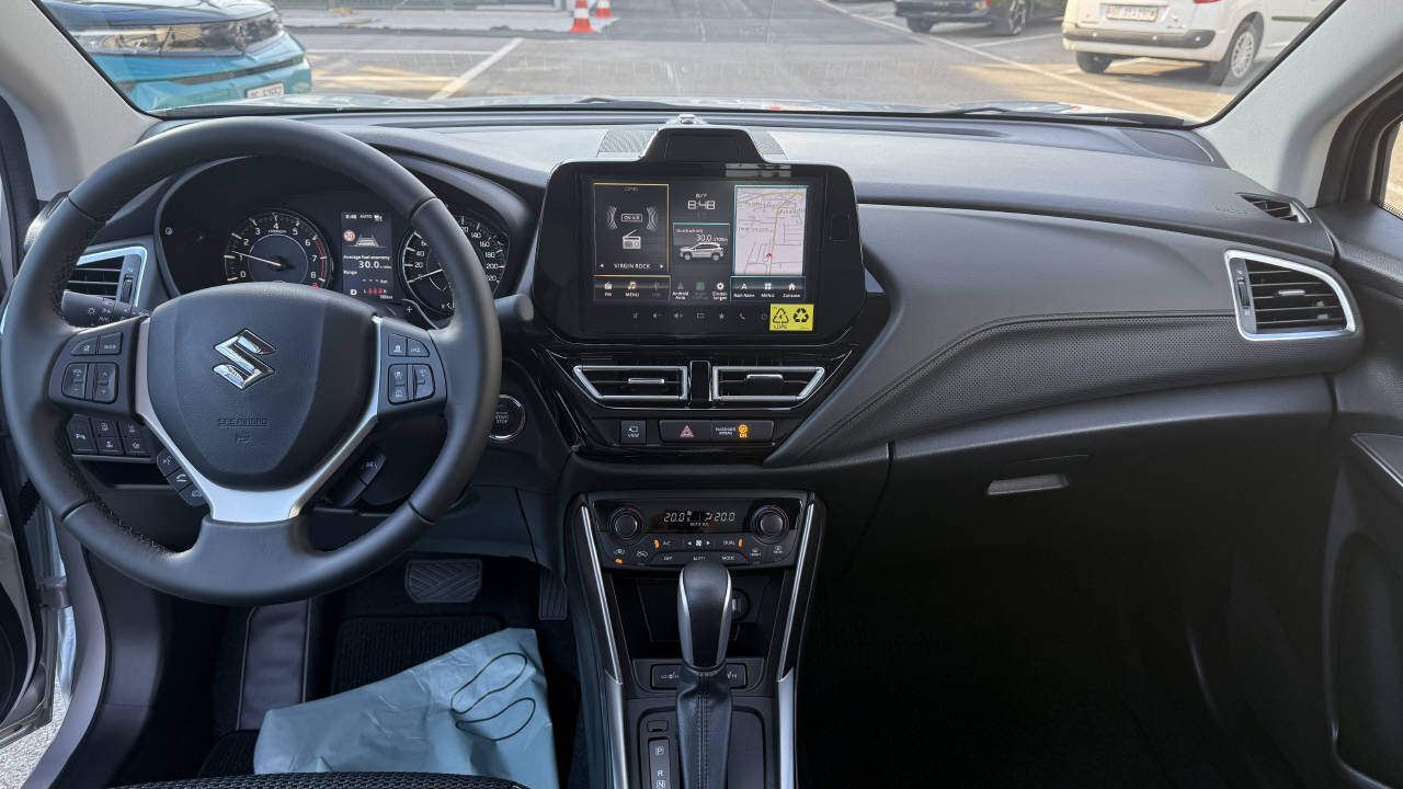 SUZUKI S-Cross 1.4 T Compact Top Hybrid 4x4-image-9
