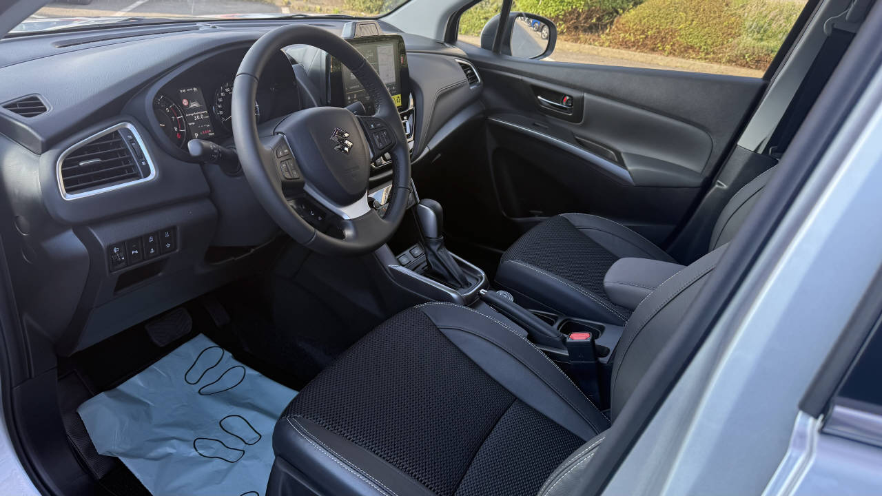 SUZUKI S-Cross 1.4 T Compact Top Hybrid 4x4-image-10