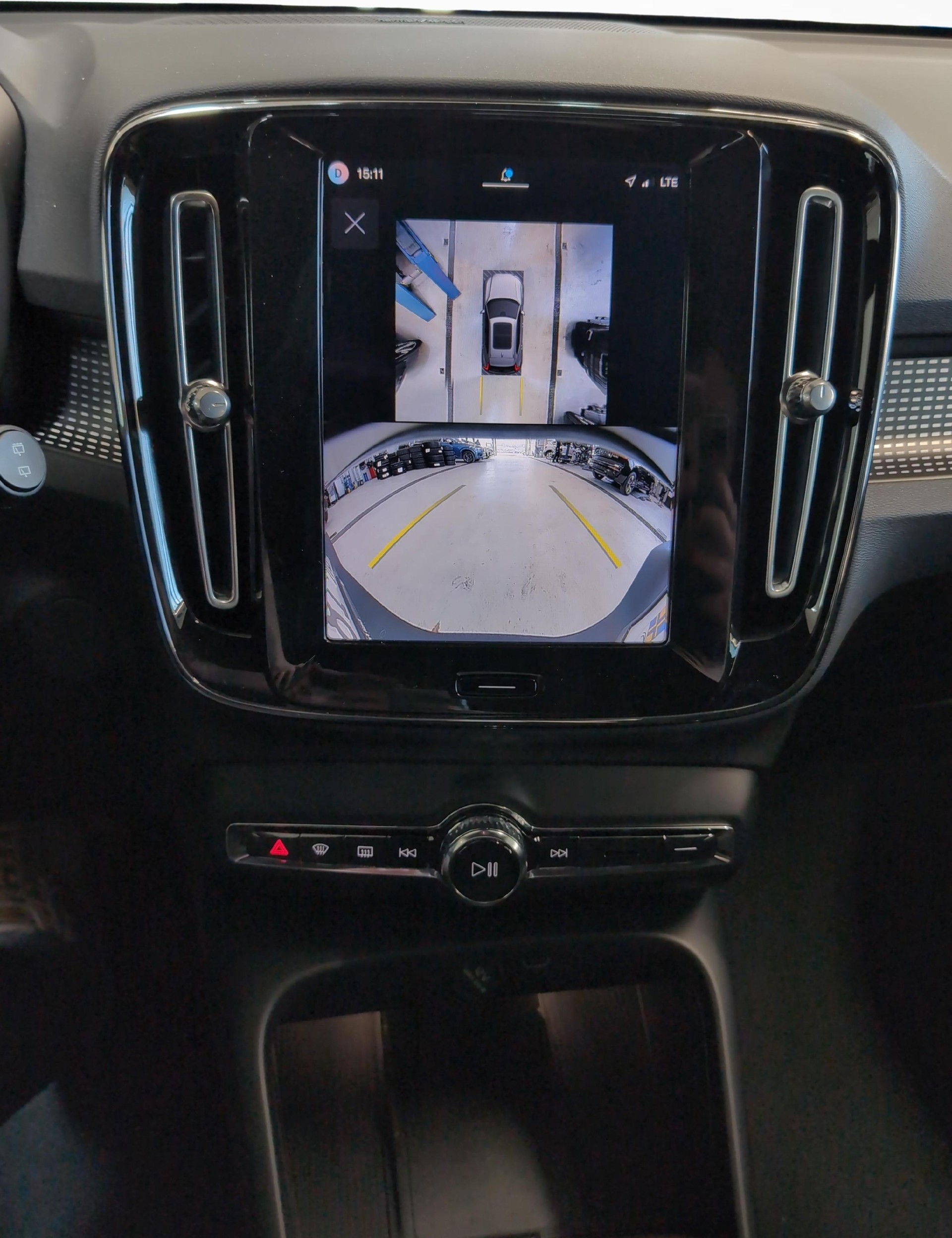 VOLVO EX40 Twin Ultra AWD-image-14
