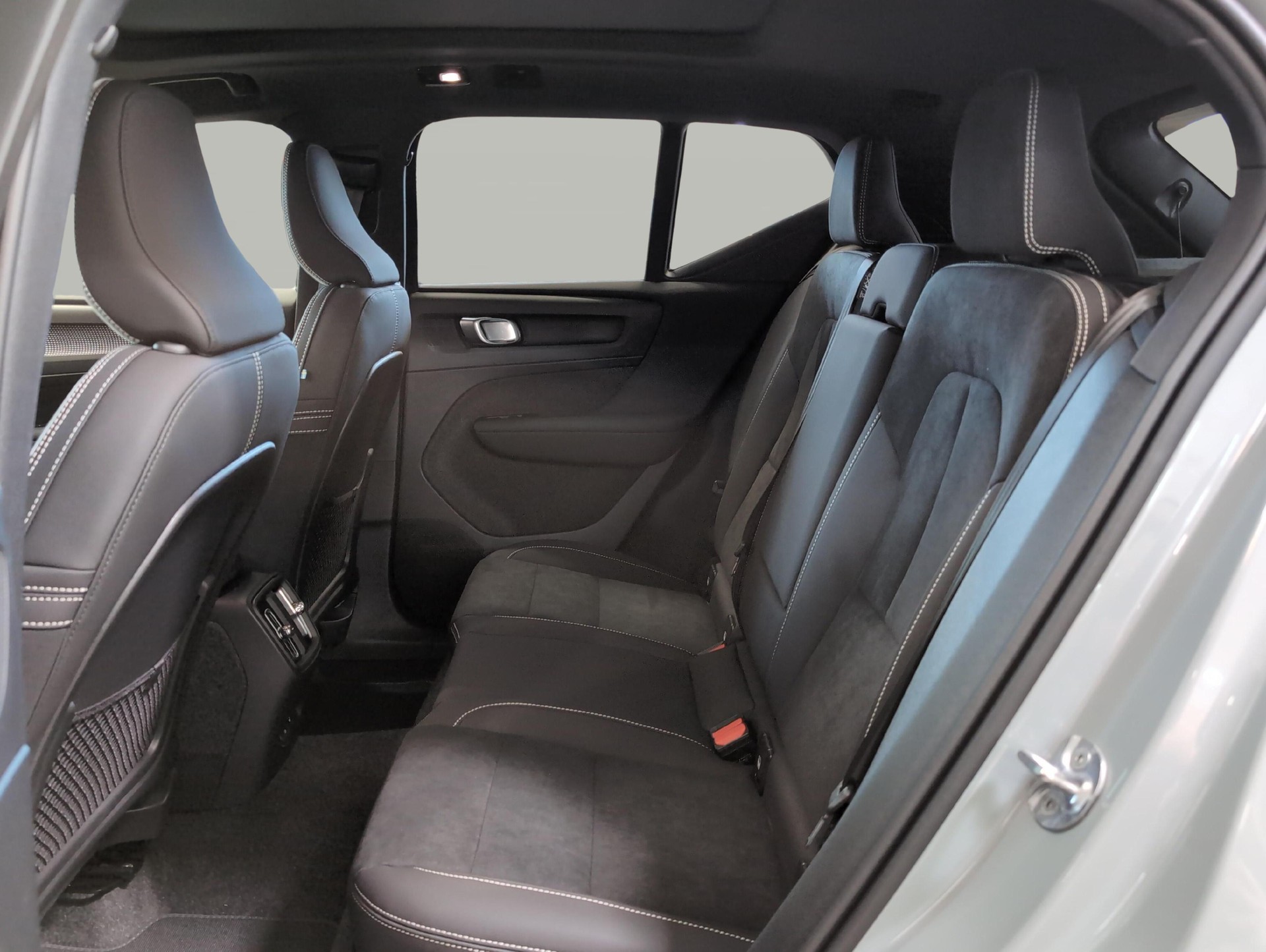 VOLVO EX40 Twin Ultra AWD-image-10