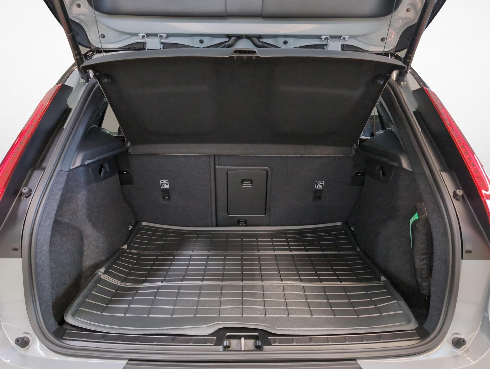 VOLVO EX40 Twin Ultra AWD-image-11