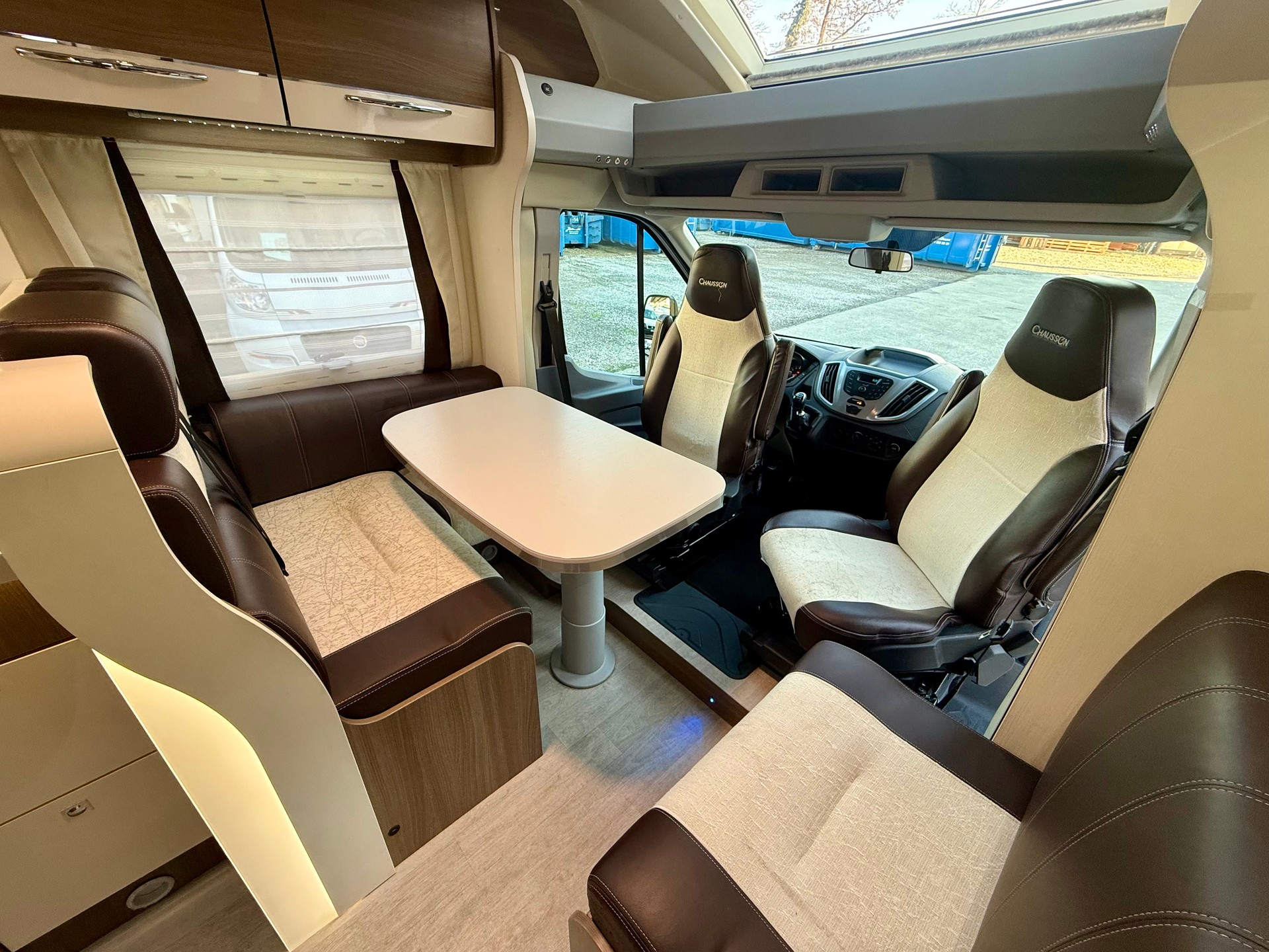 FORD Chausson 717 GA - Längsbetten - Klima-image-16