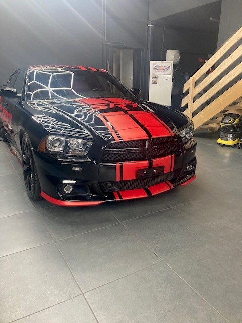 DODGE SRT-8-image-0