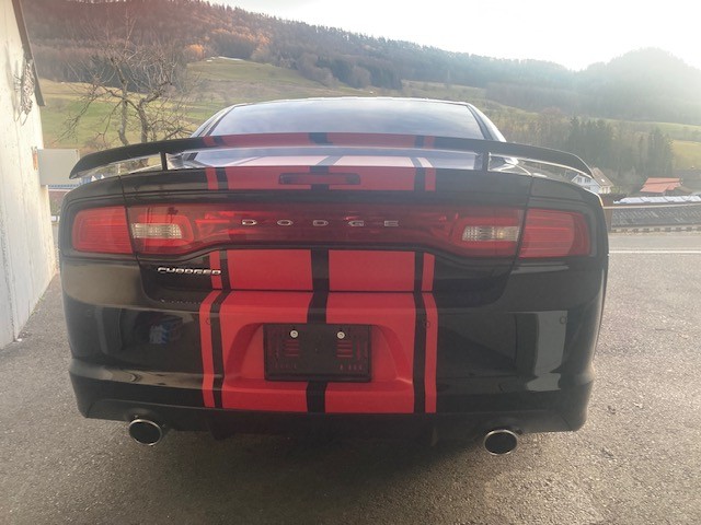 DODGE SRT-8-image-3