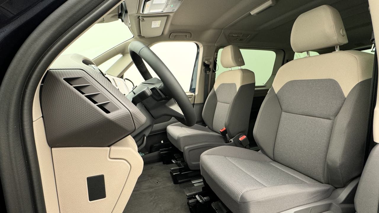 VW Multivan 2.0 TDI Life DSG-image-4